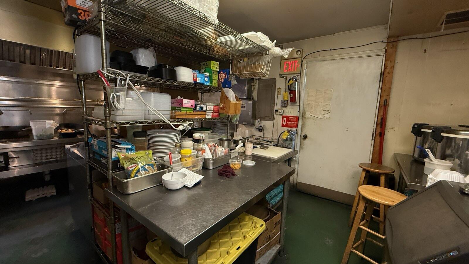221 N Broadway Property Photo 17