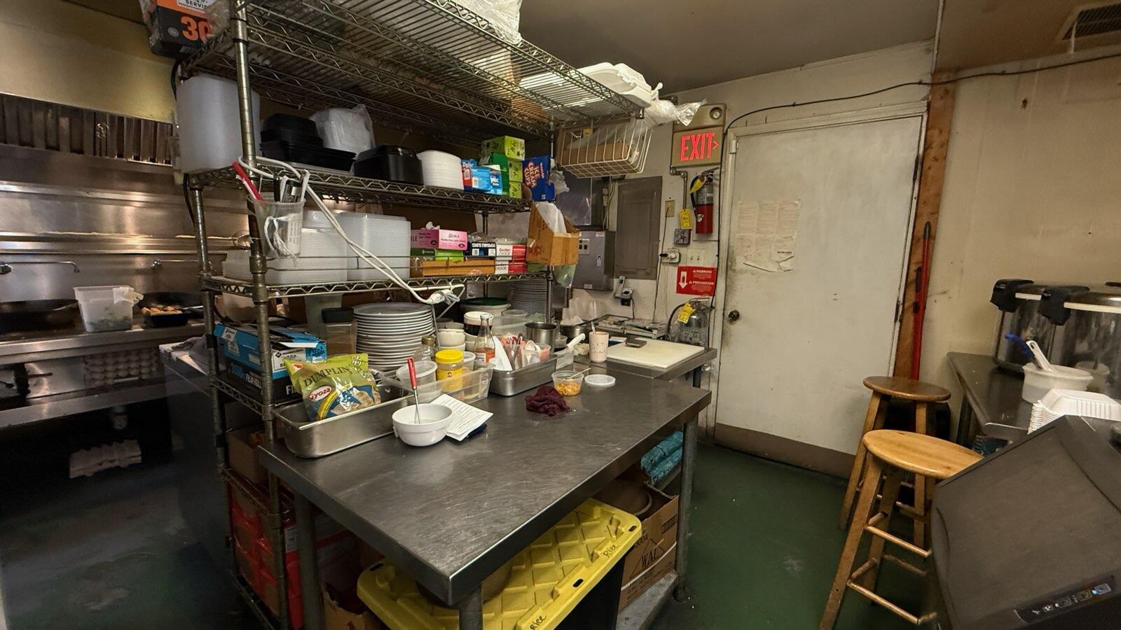 221 N Broadway Property Photo 18