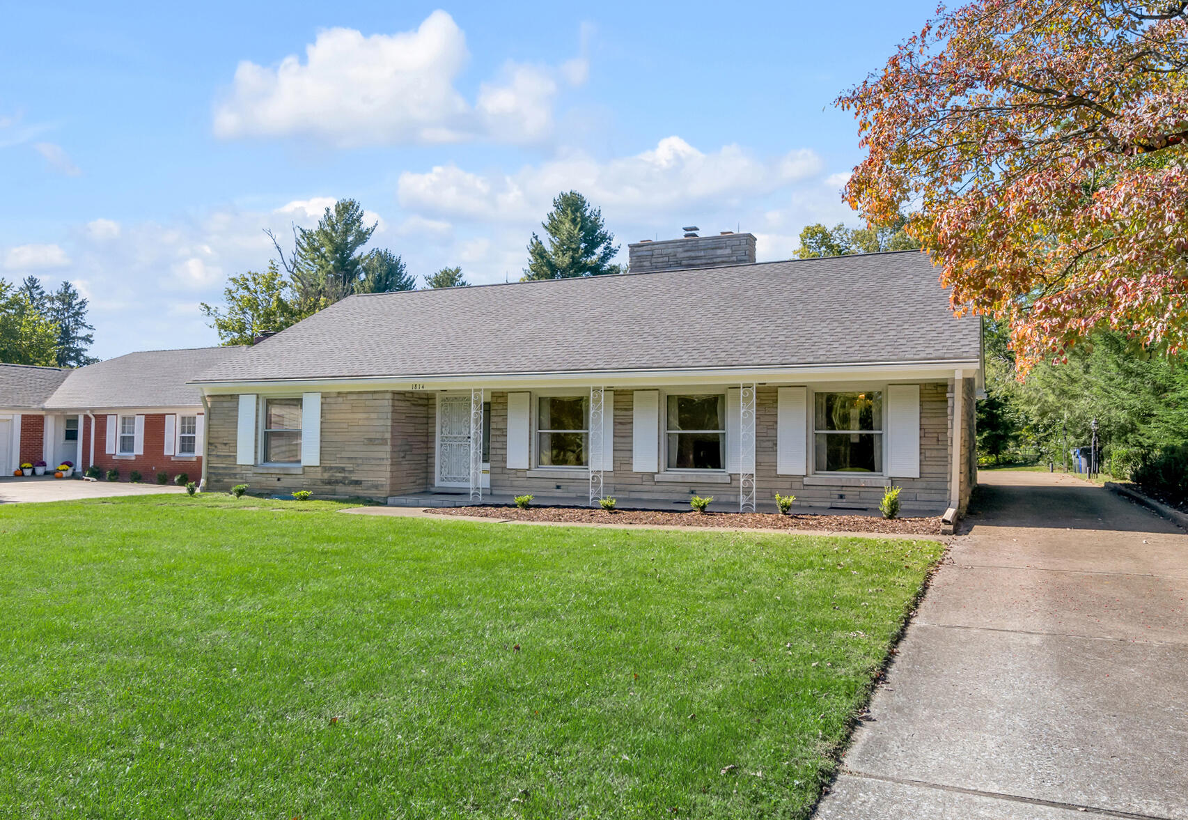 1814 Richmond Road Property Photo 1