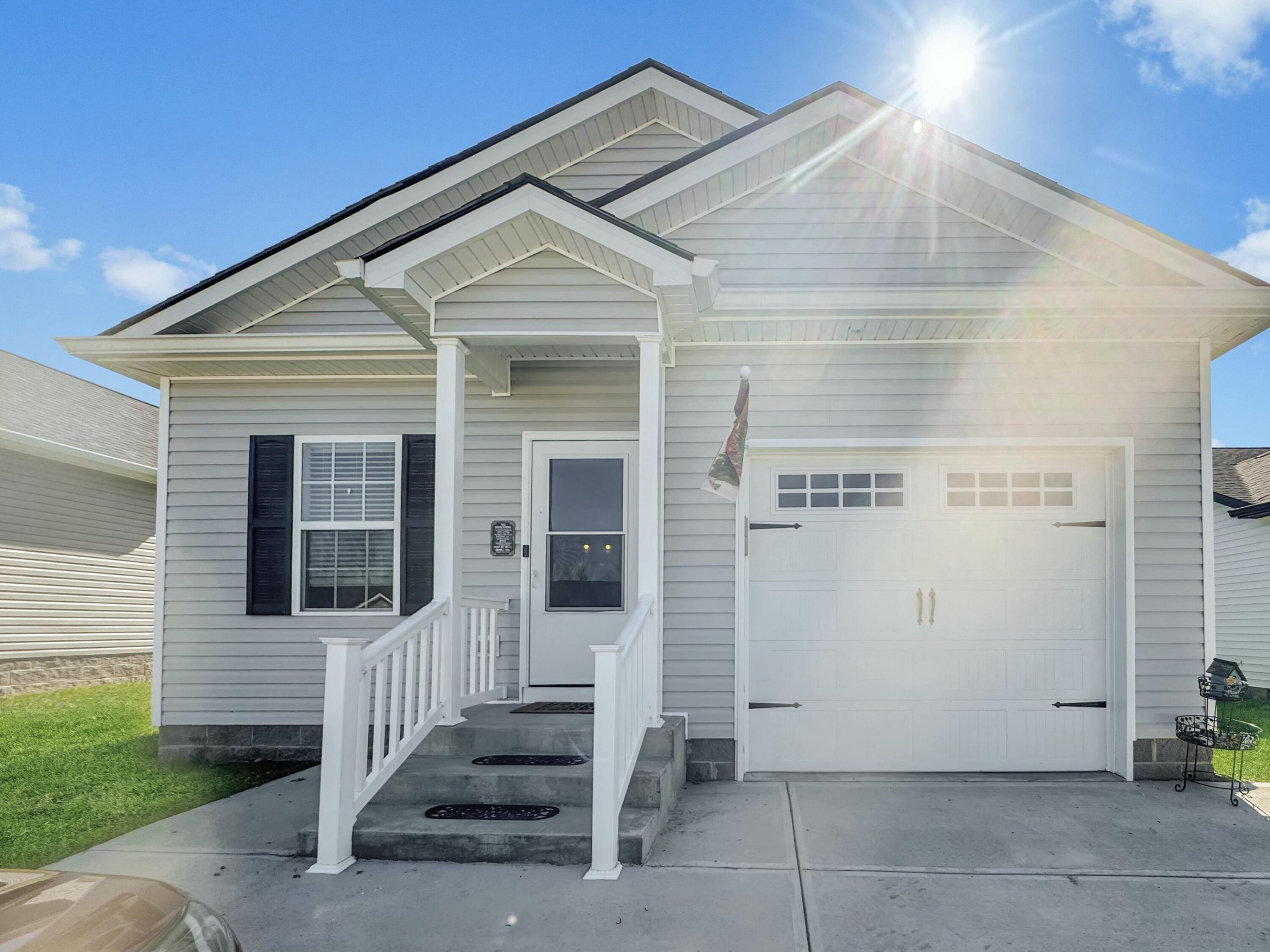 131 Winning Colors Property Photo 1