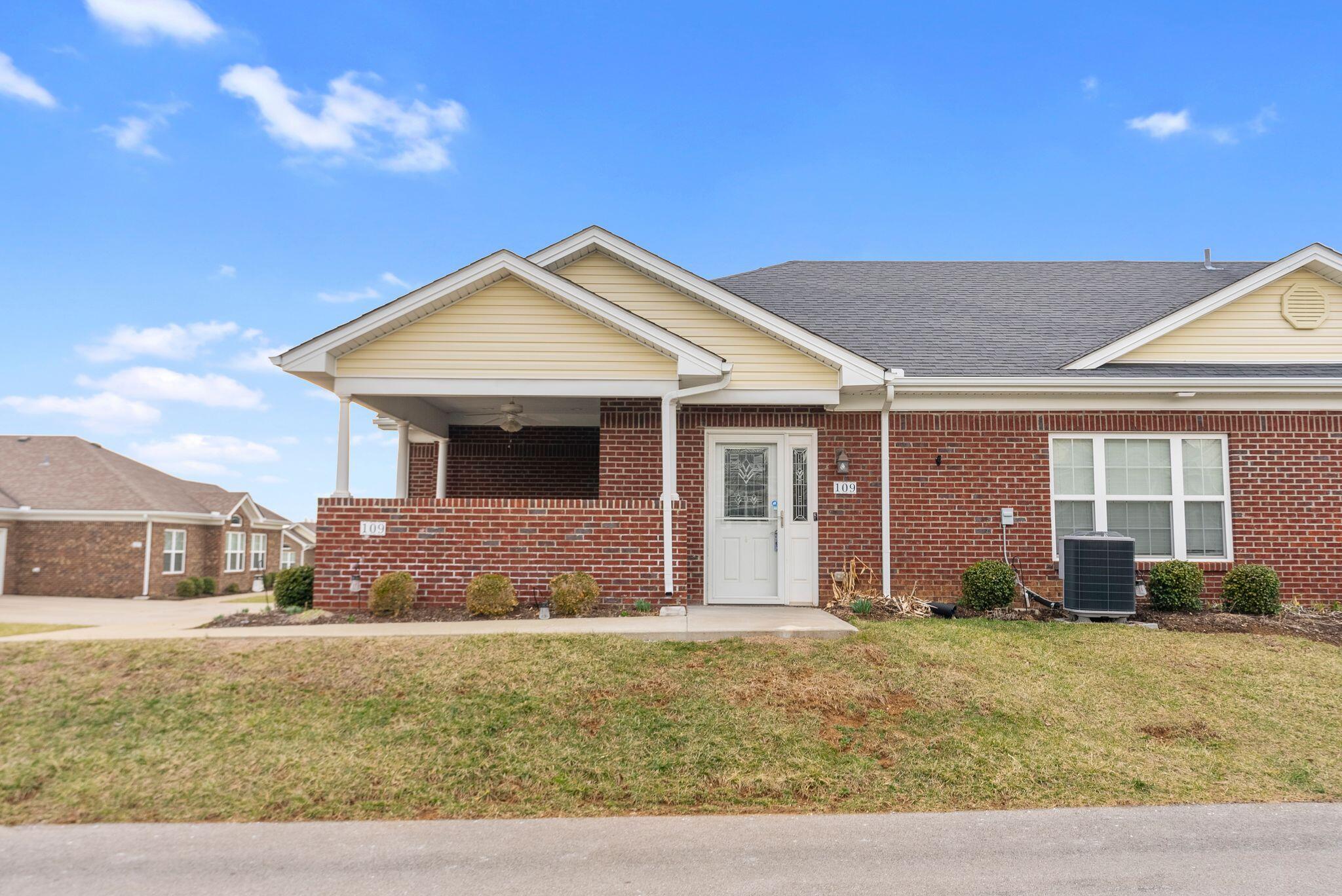 109 Acorn Path Property Photo 1