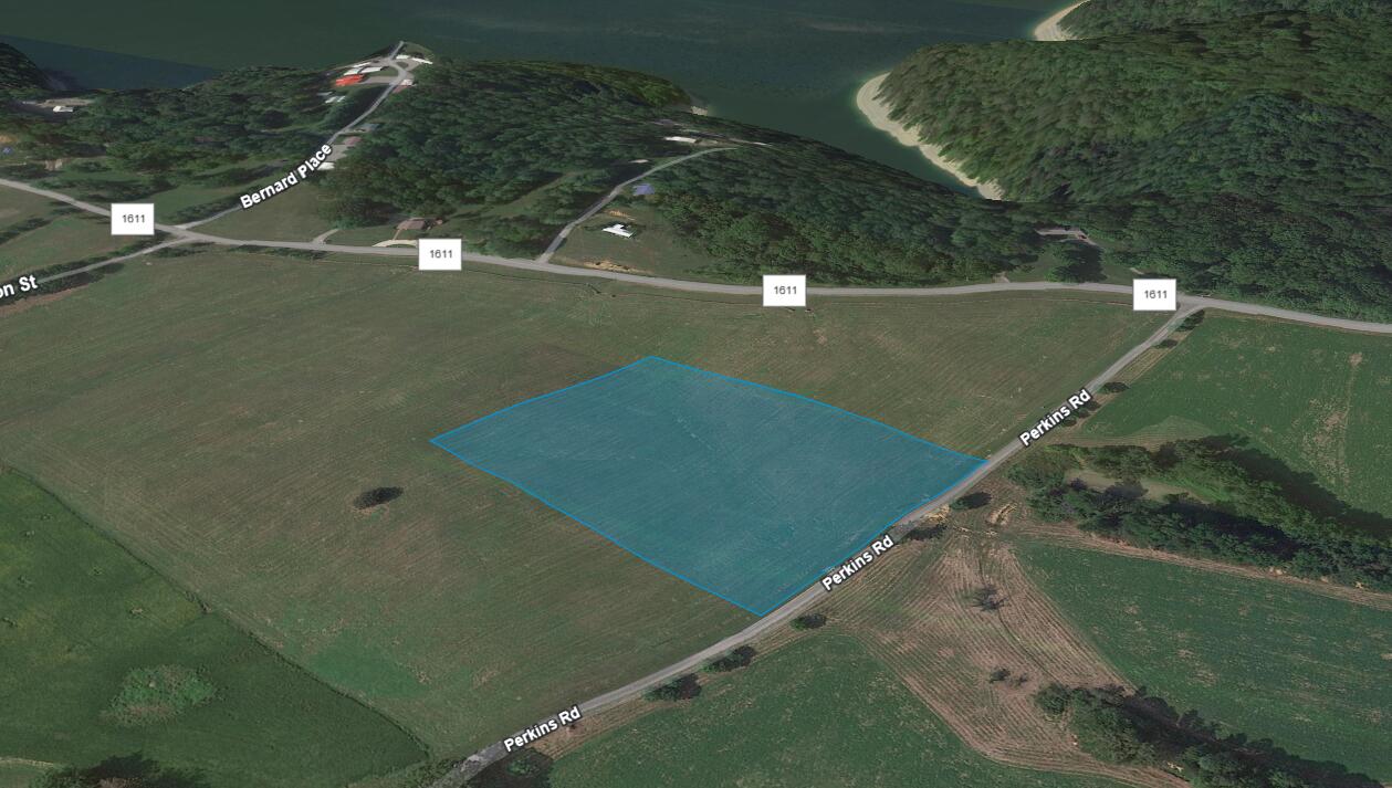 Lot 117 Edgewater Subdivision Property Photo 2