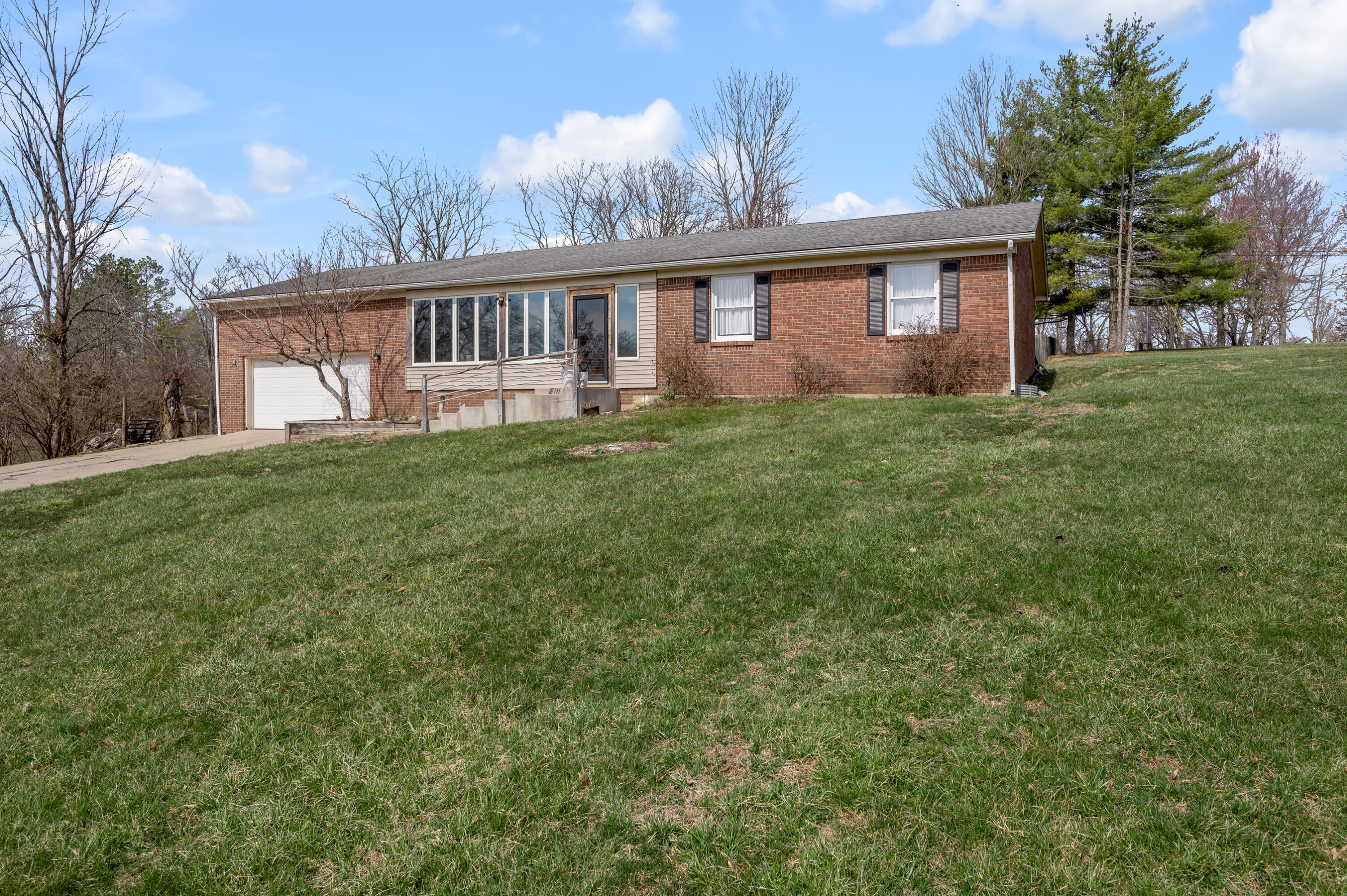 104 Christopher Drive Property Photo 1