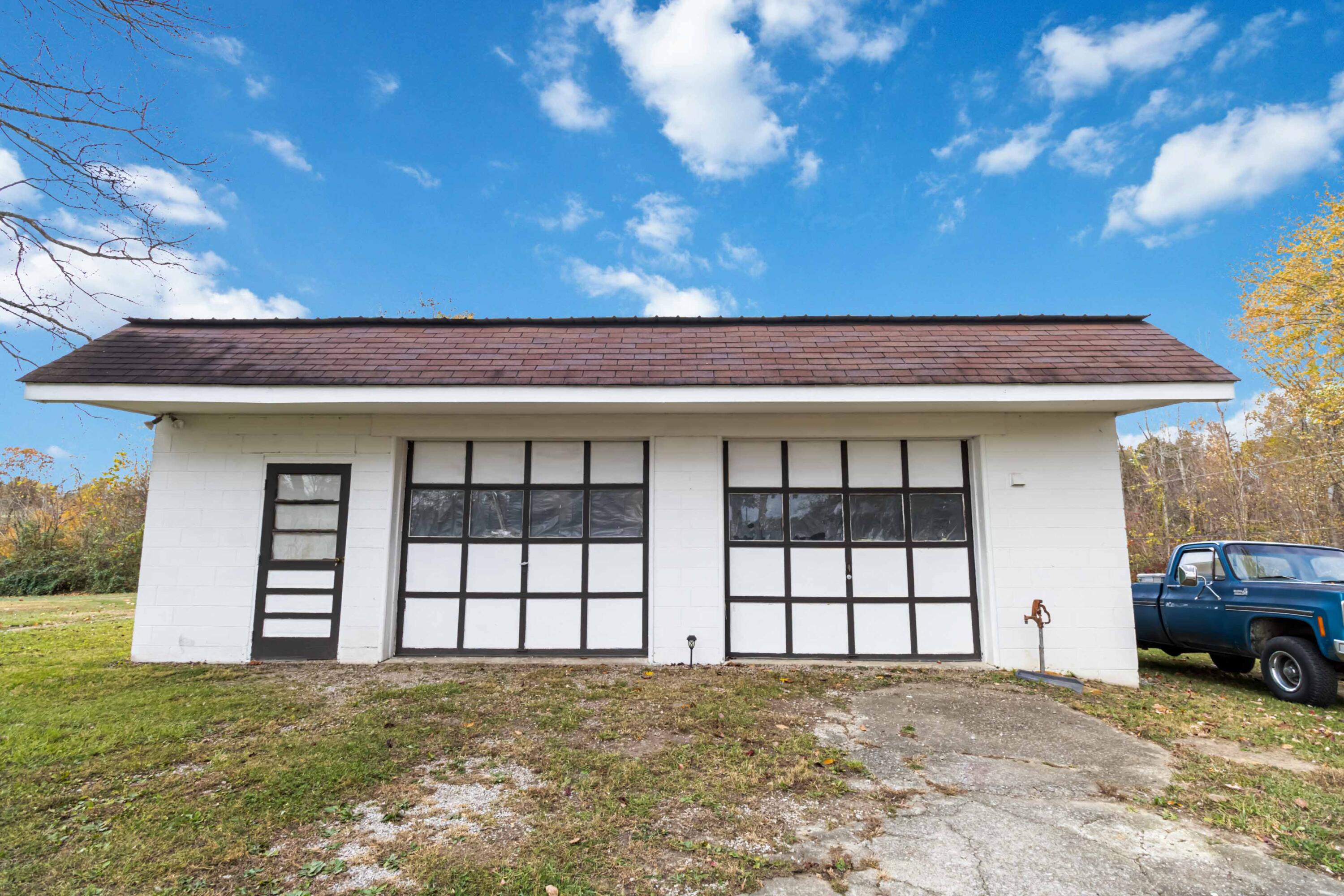 445b Flint Road Property Photo 1