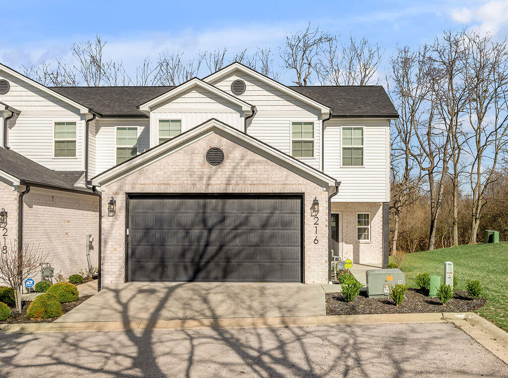 216 Sugartree Lane Property Photo 1