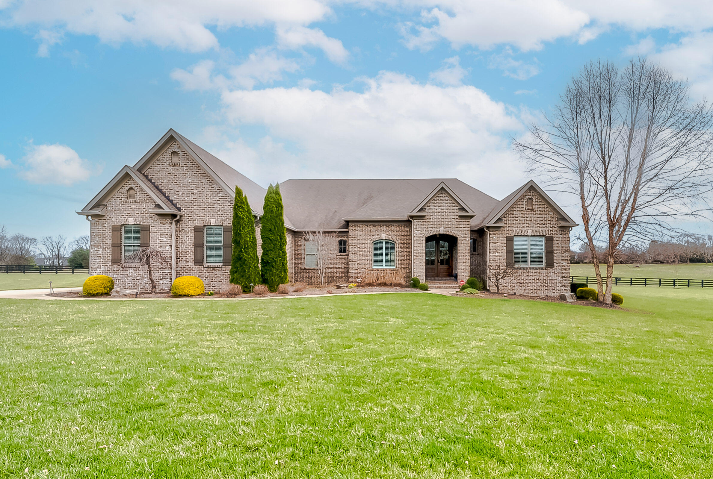 104 Renaissance Court Property Photo 1