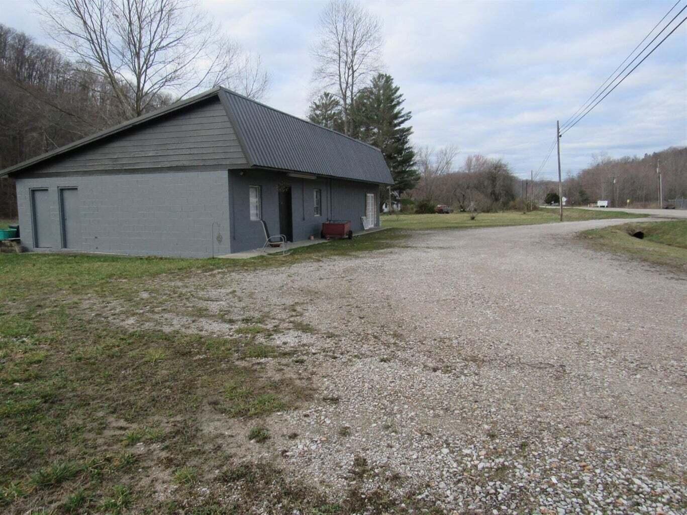 6493 W Highway 460 Property Photo 1