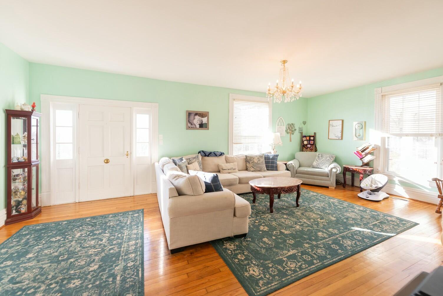219 Main Street Property Photo