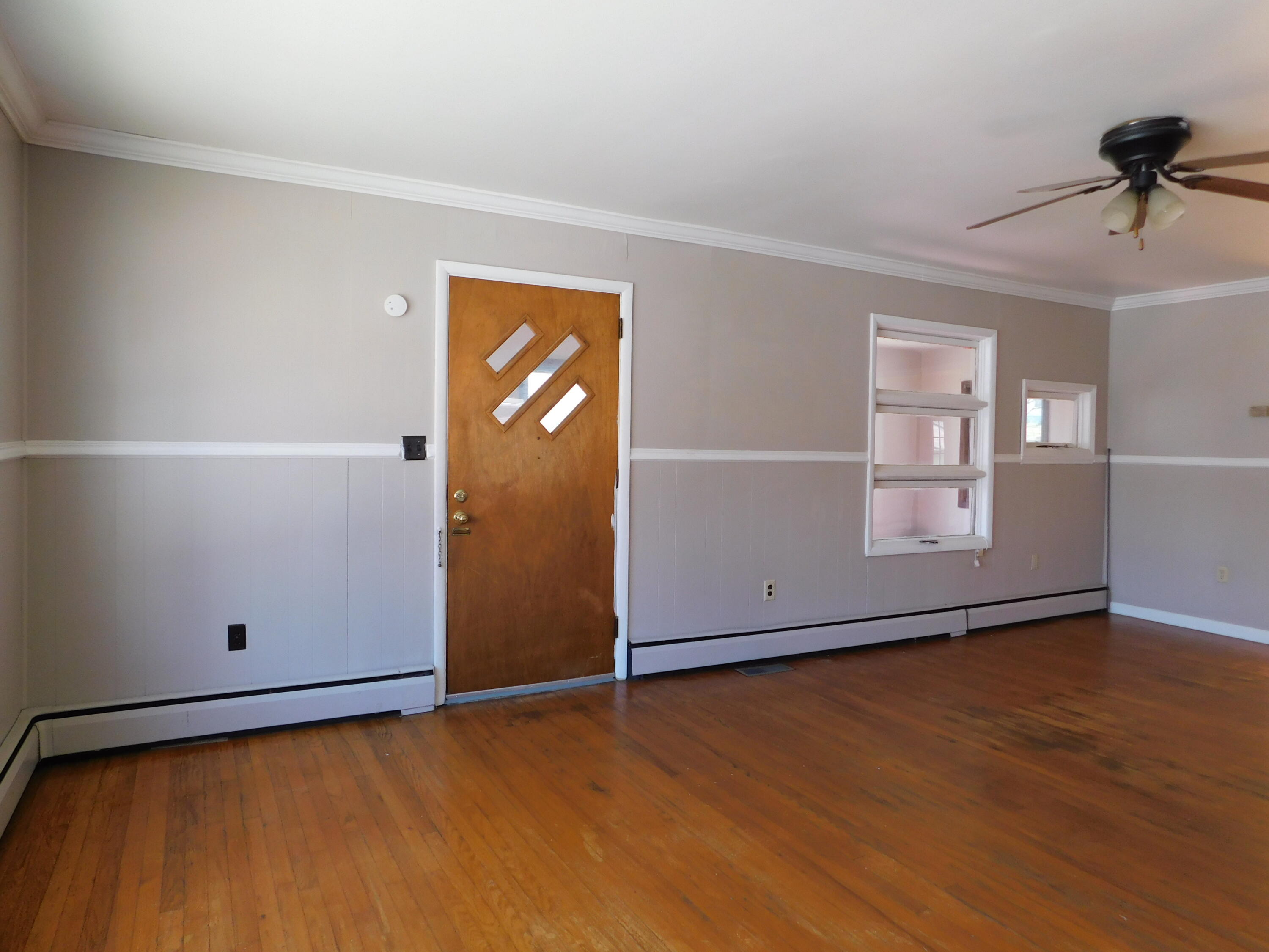 101 Dizney Property Photo 9