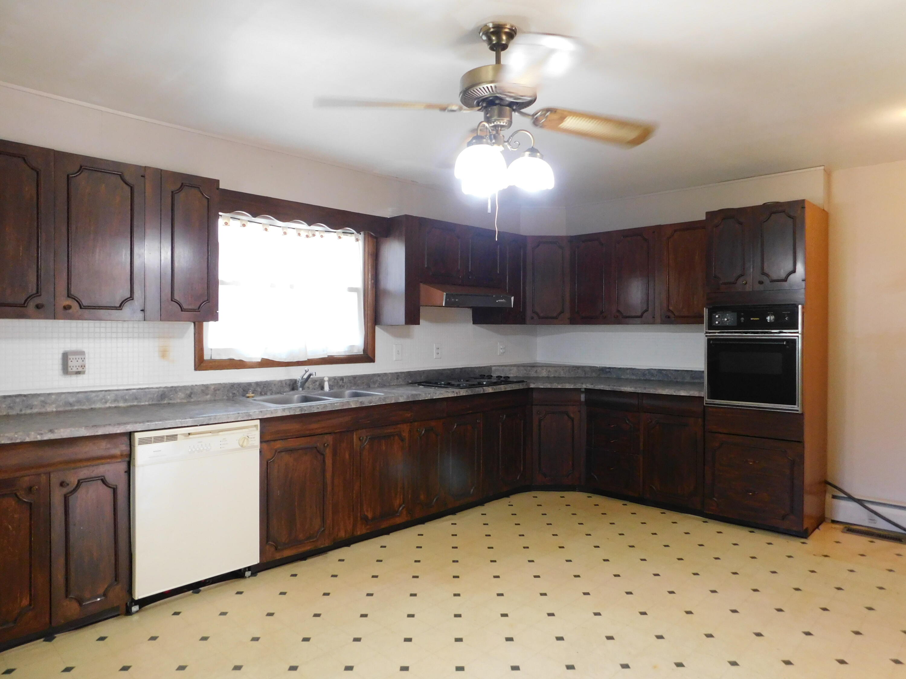 101 Dizney Property Photo 22