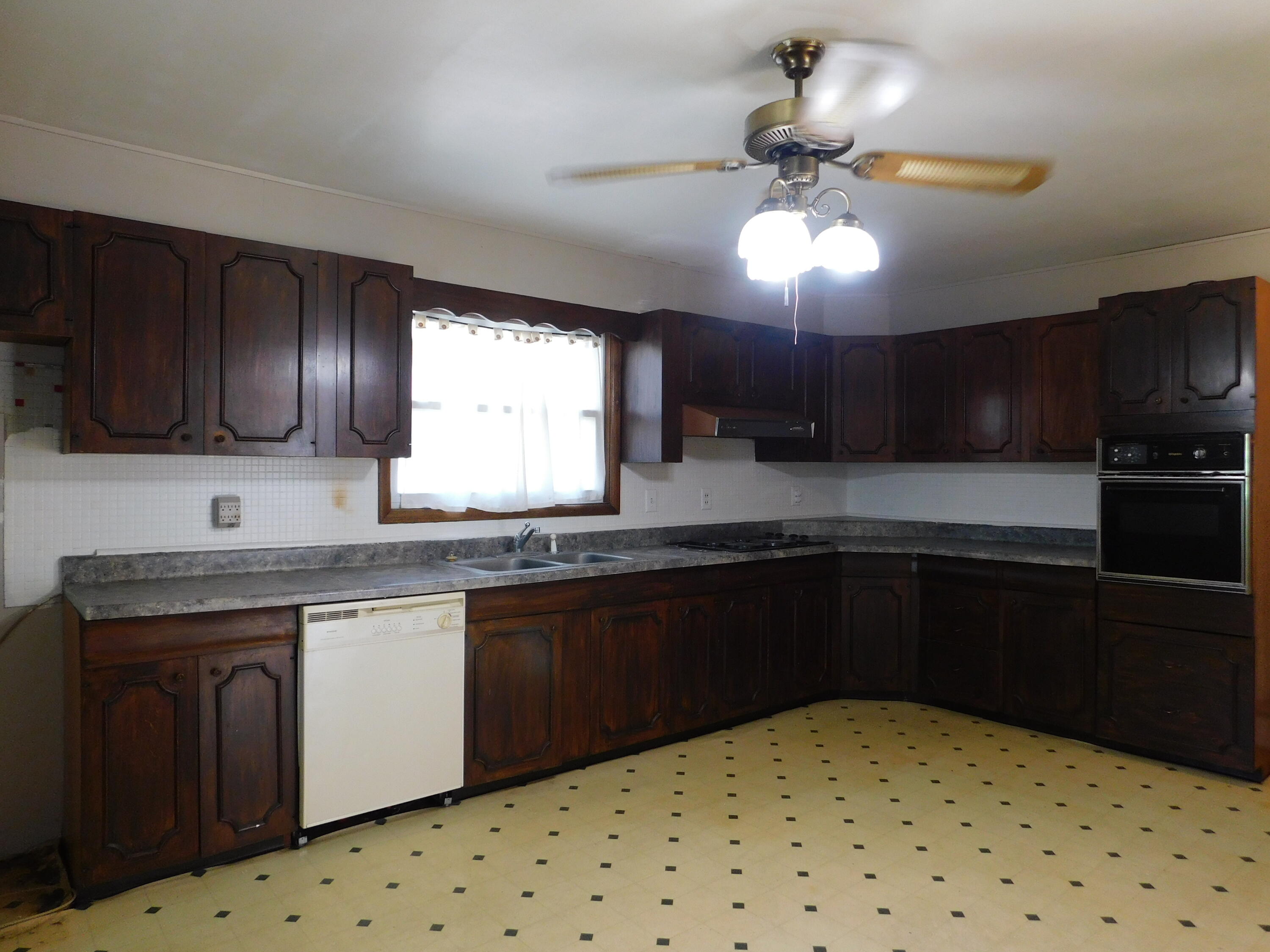 101 Dizney Property Photo 23