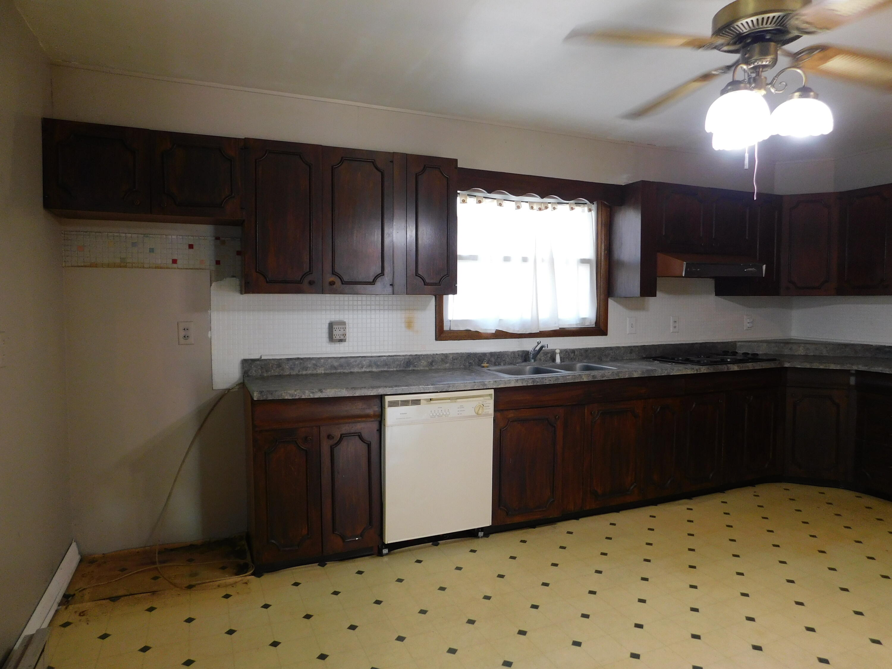 101 Dizney Property Photo 24