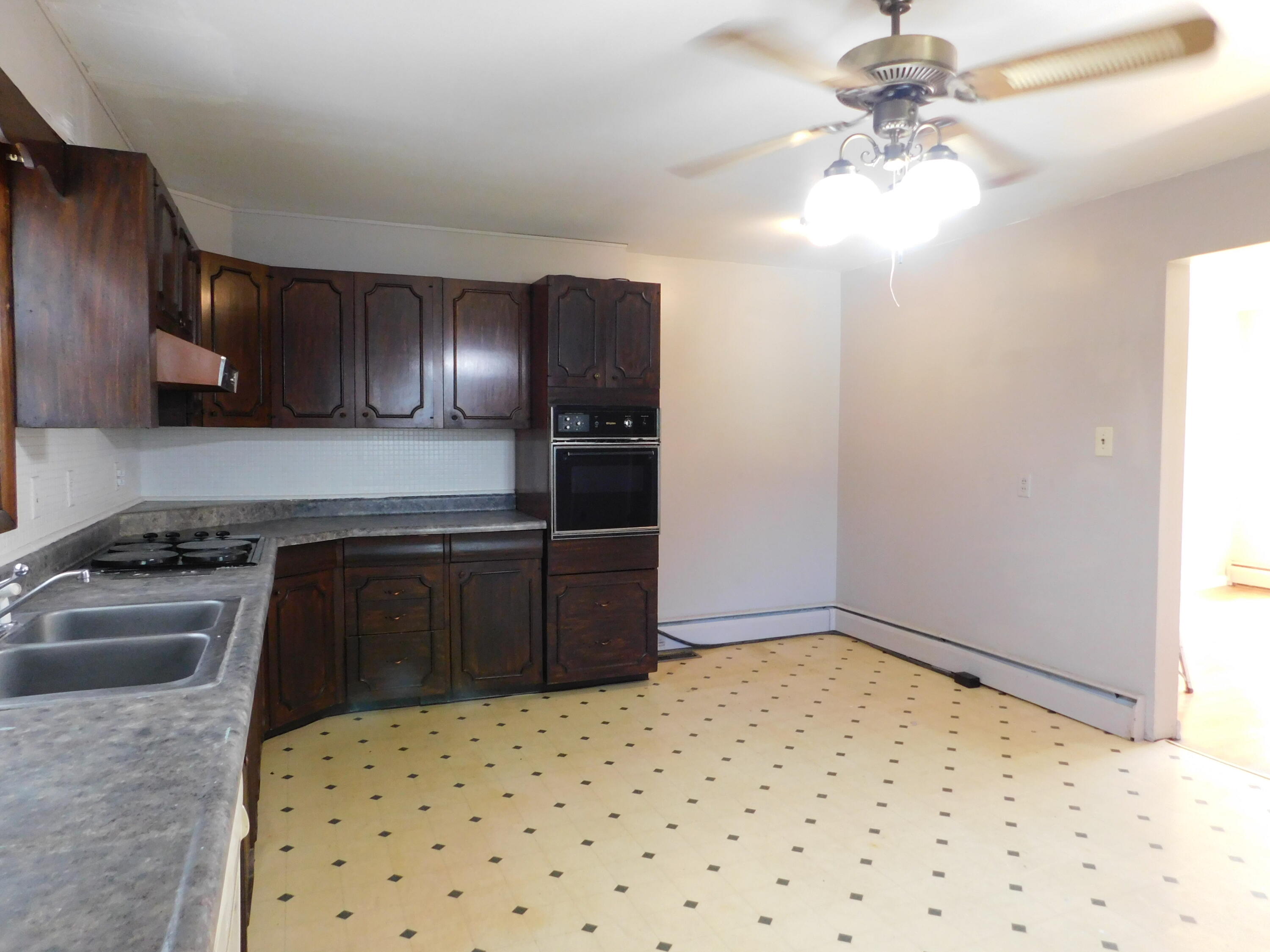 101 Dizney Property Photo 25