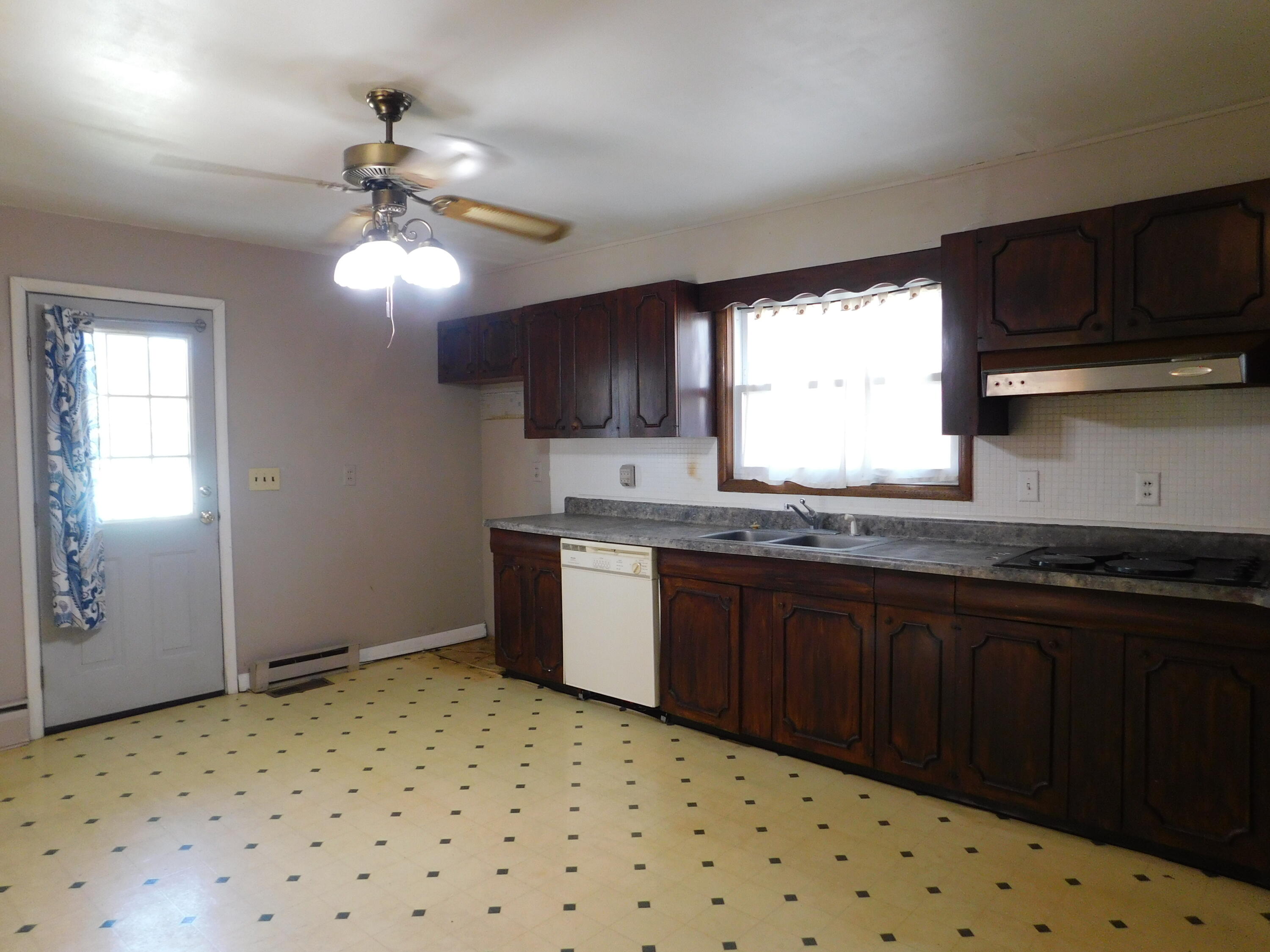 101 Dizney Property Photo 30