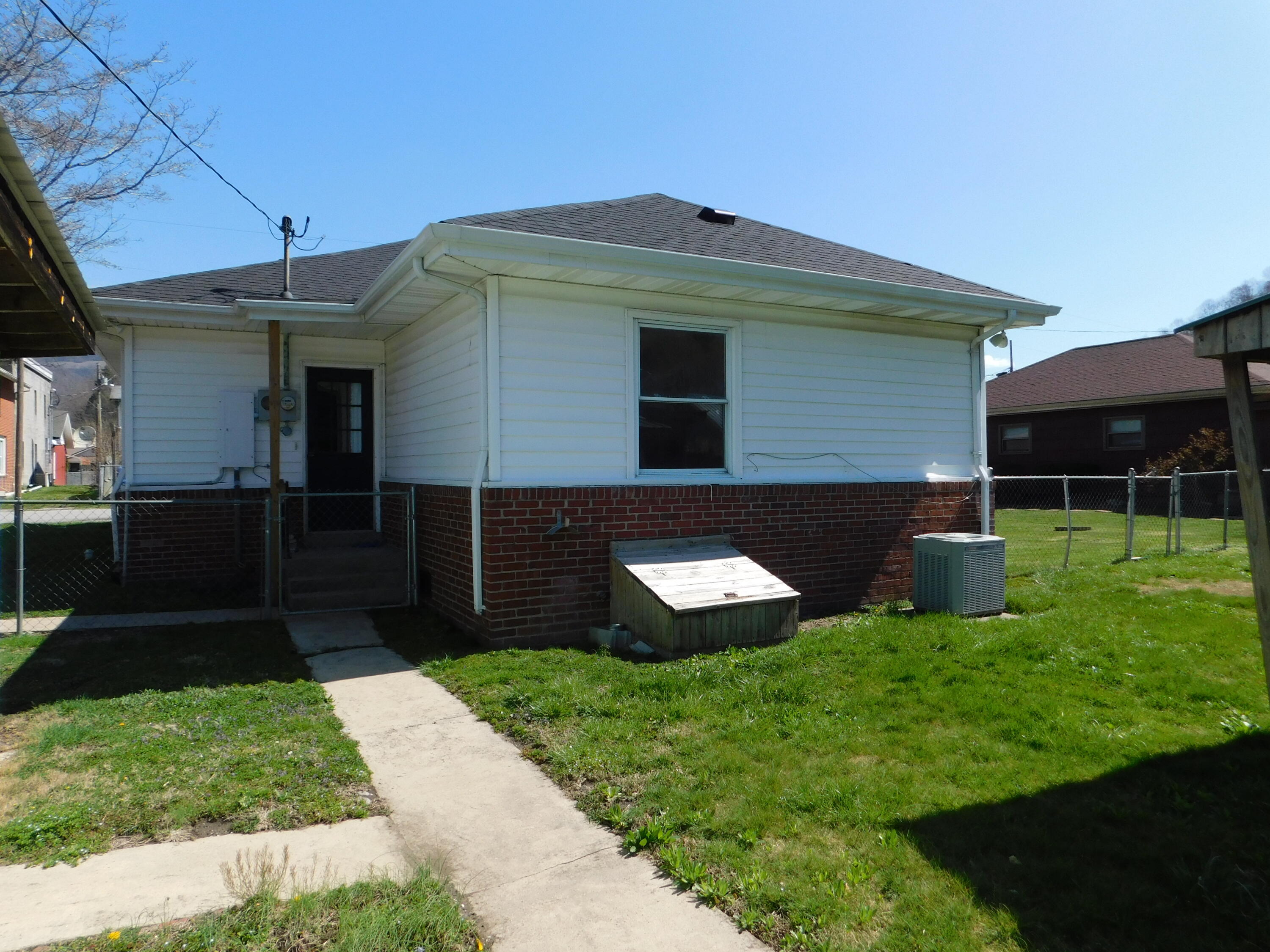 101 Dizney Property Photo 64