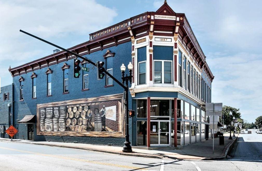 202 West Main Street Property Photo