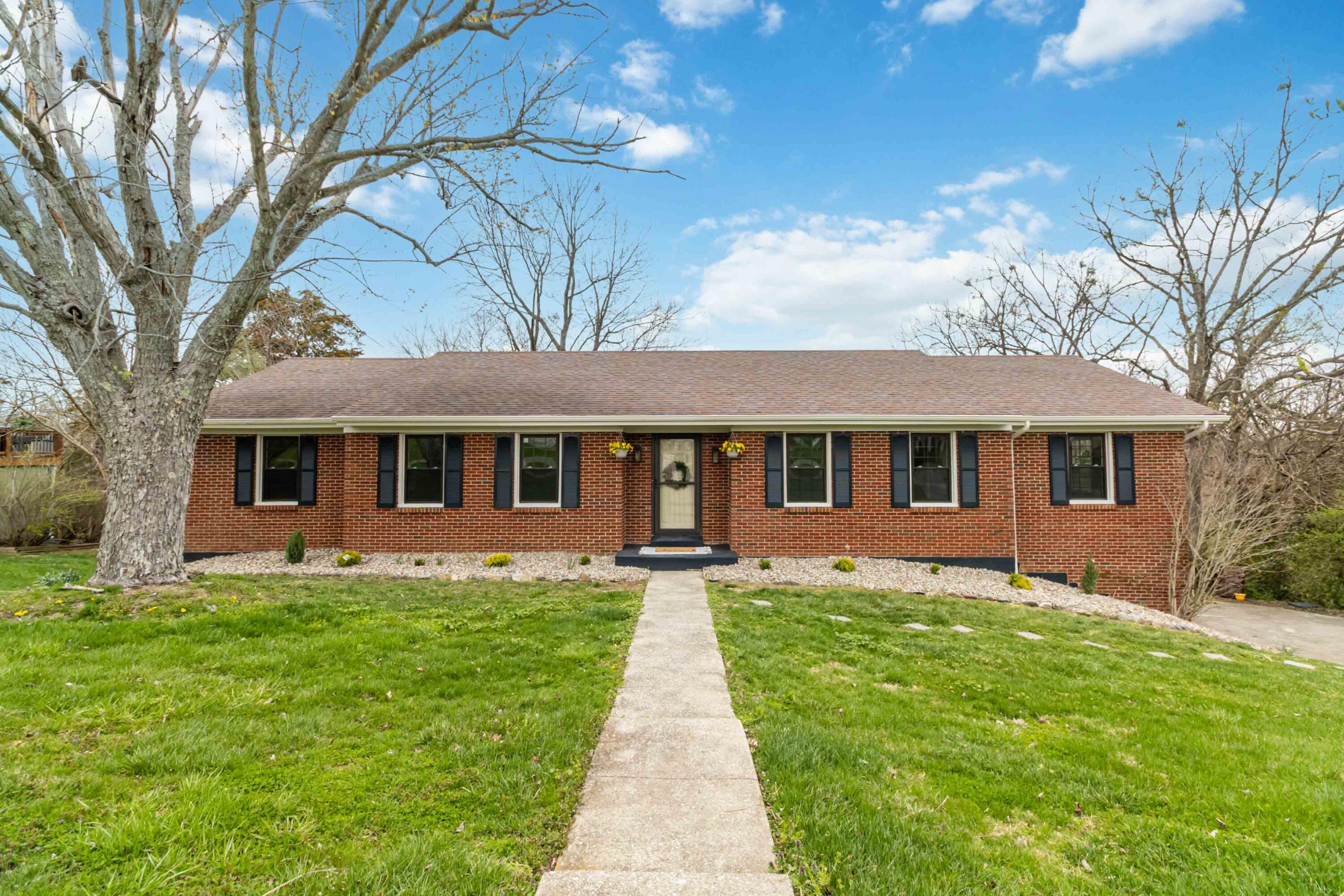 210 Walnut Hill Drive Property Photo 1