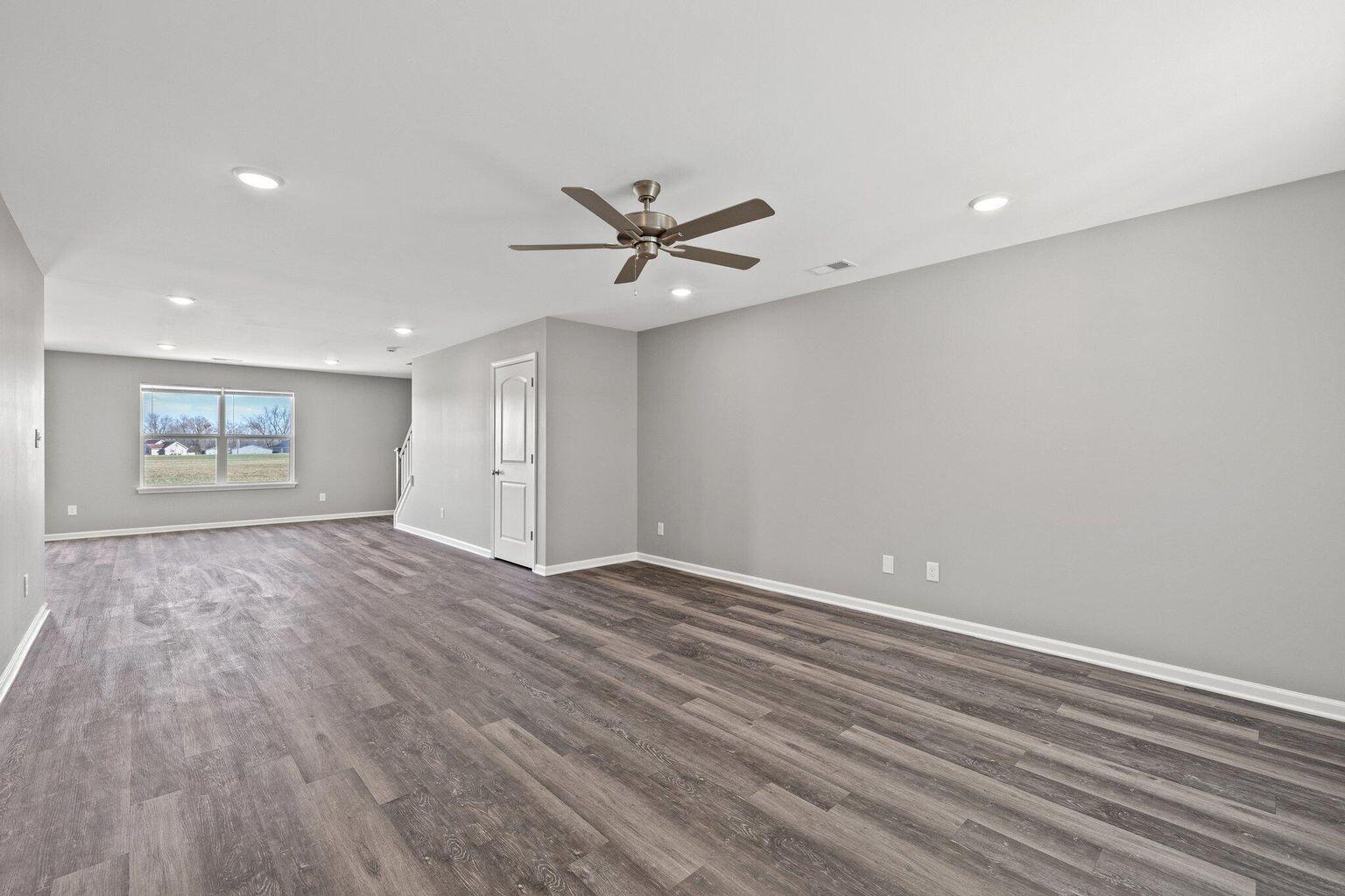 6088 Arbor Wds Way Property Photo 2