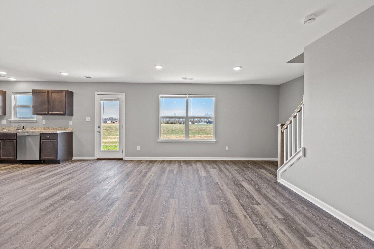 6088 Arbor Wds Way Property Photo 4