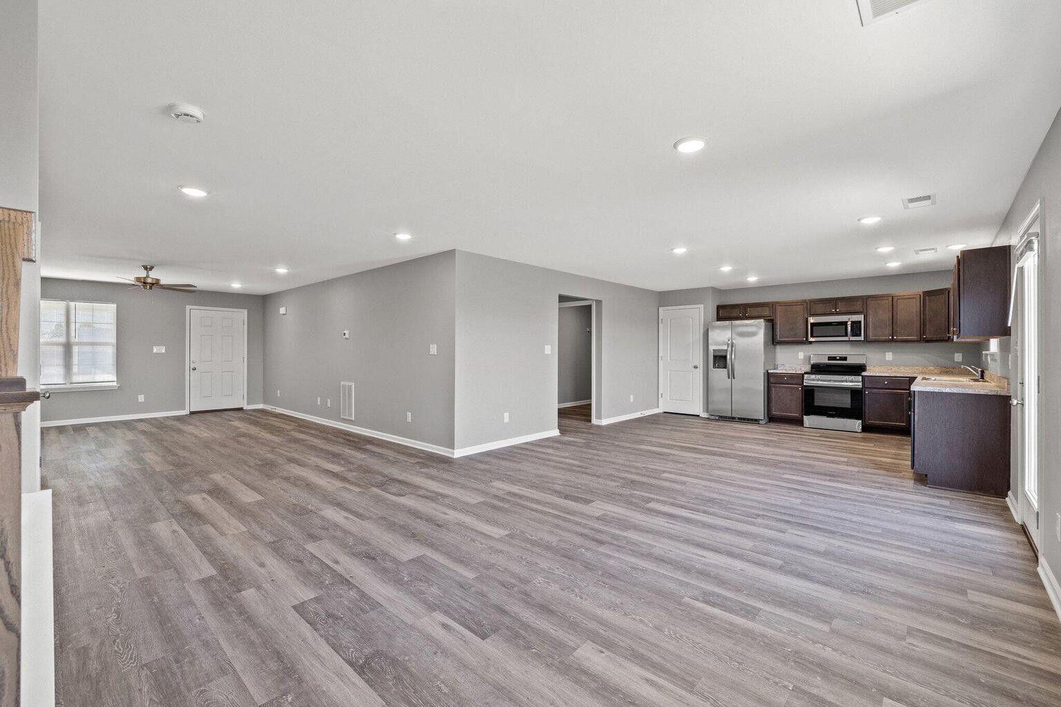 6088 Arbor Wds Way Property Photo 6