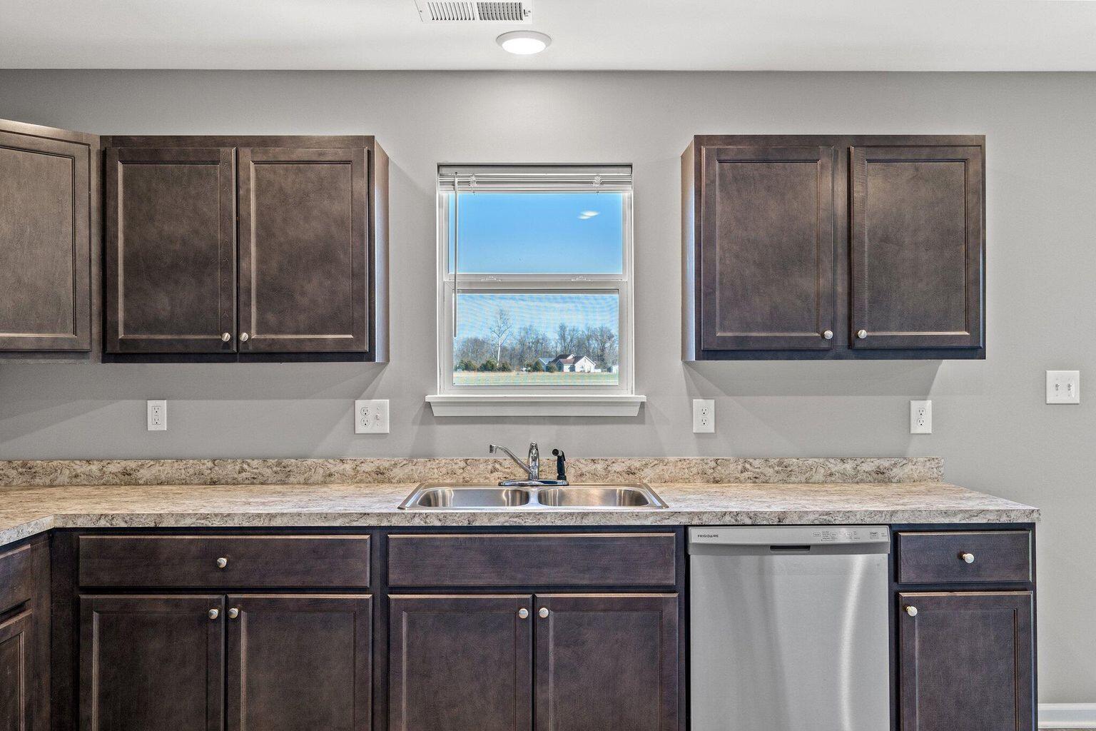 6088 Arbor Wds Way Property Photo 7