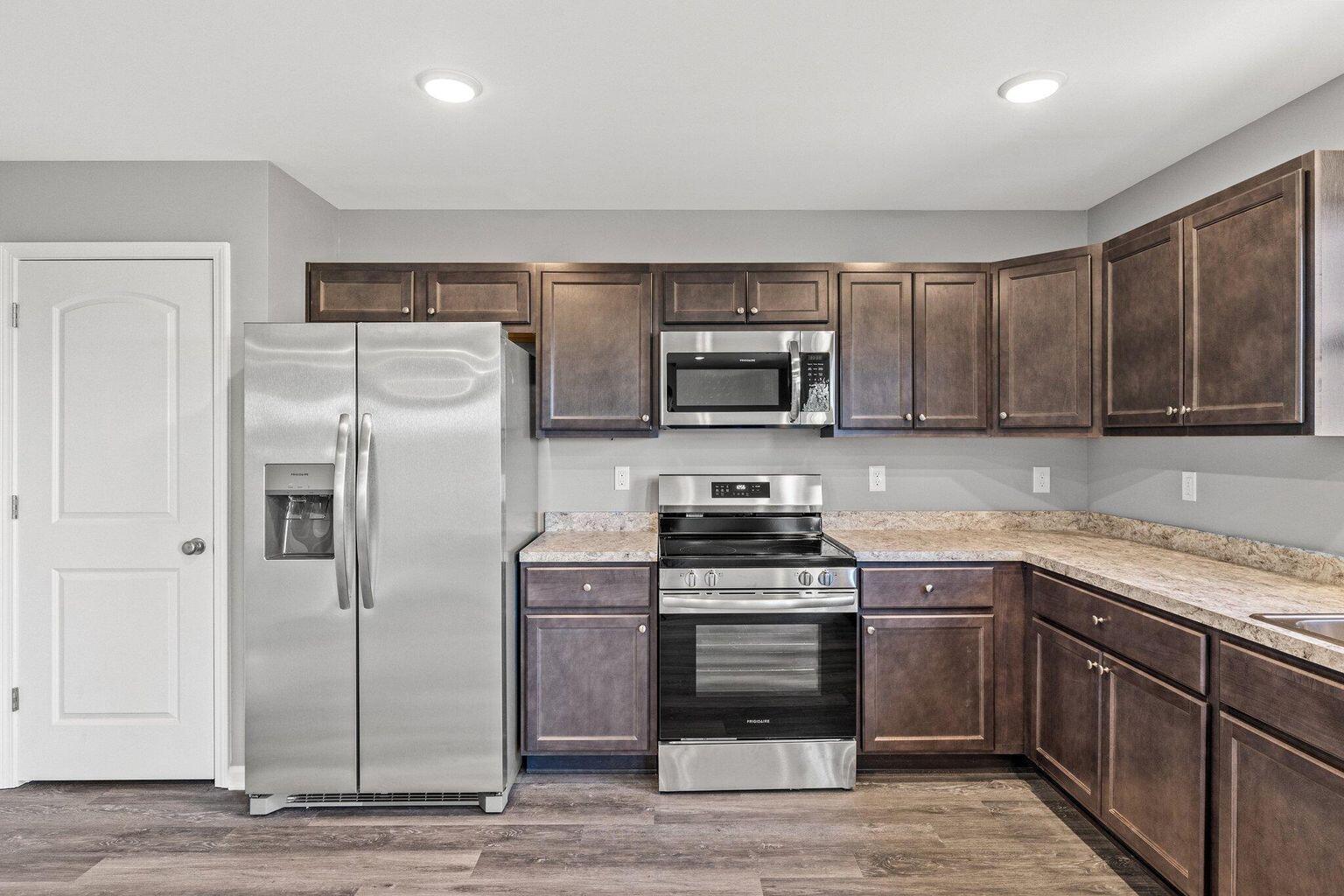 6088 Arbor Wds Way Property Photo 8