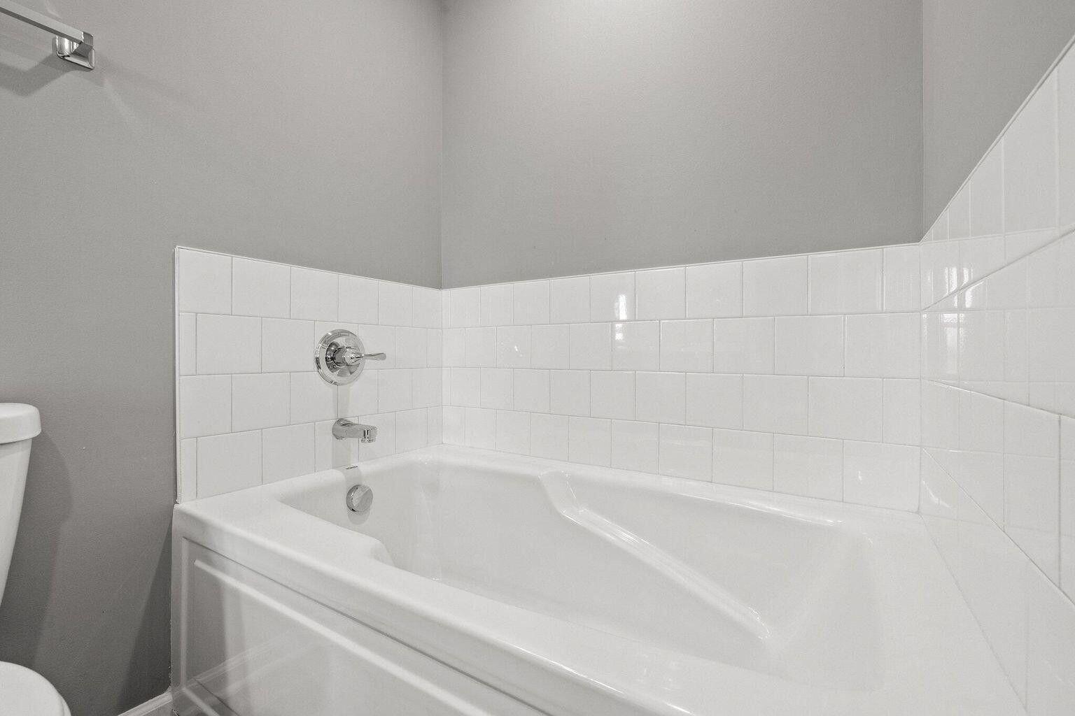 6088 Arbor Wds Way Property Photo 21