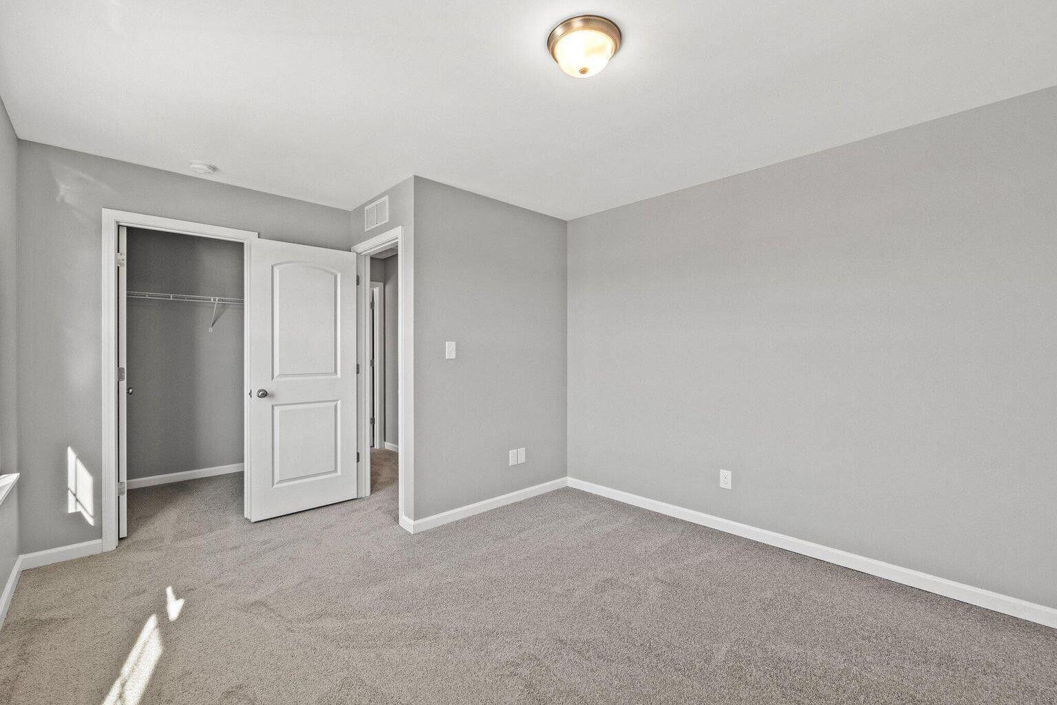6088 Arbor Wds Way Property Photo 28