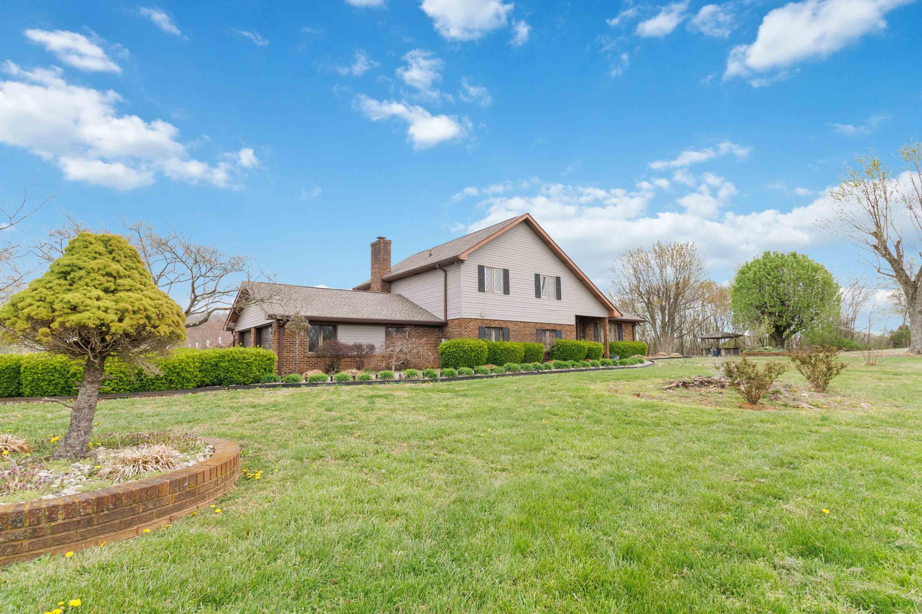 201 Oak Valley Road Property Photo 1