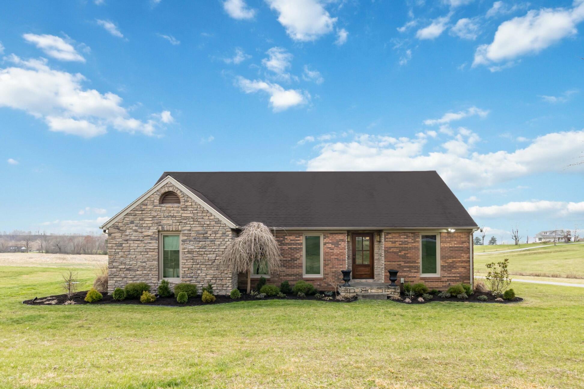 2657 River Road Property Photo 1