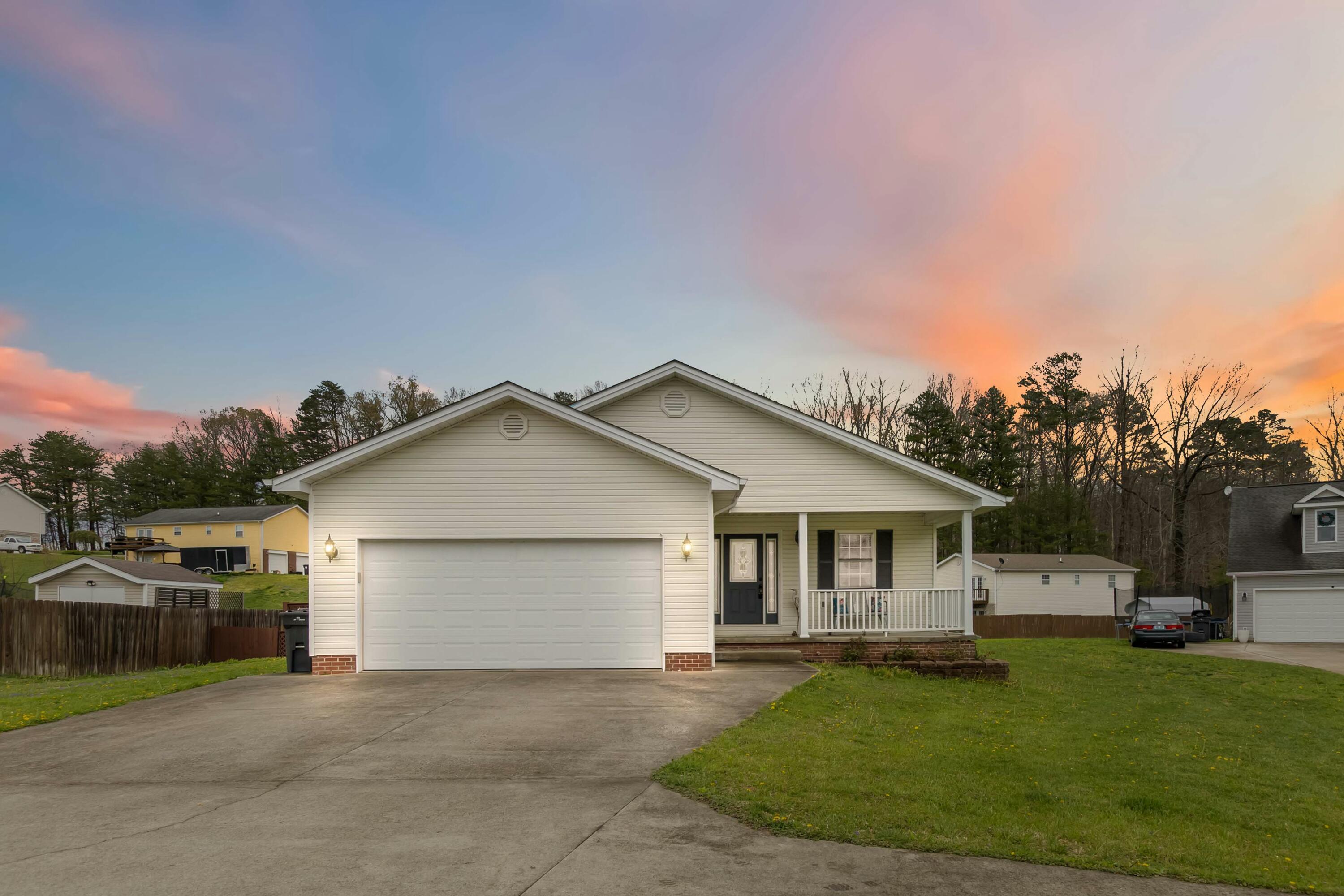 165 Sandstone Court Property Photo