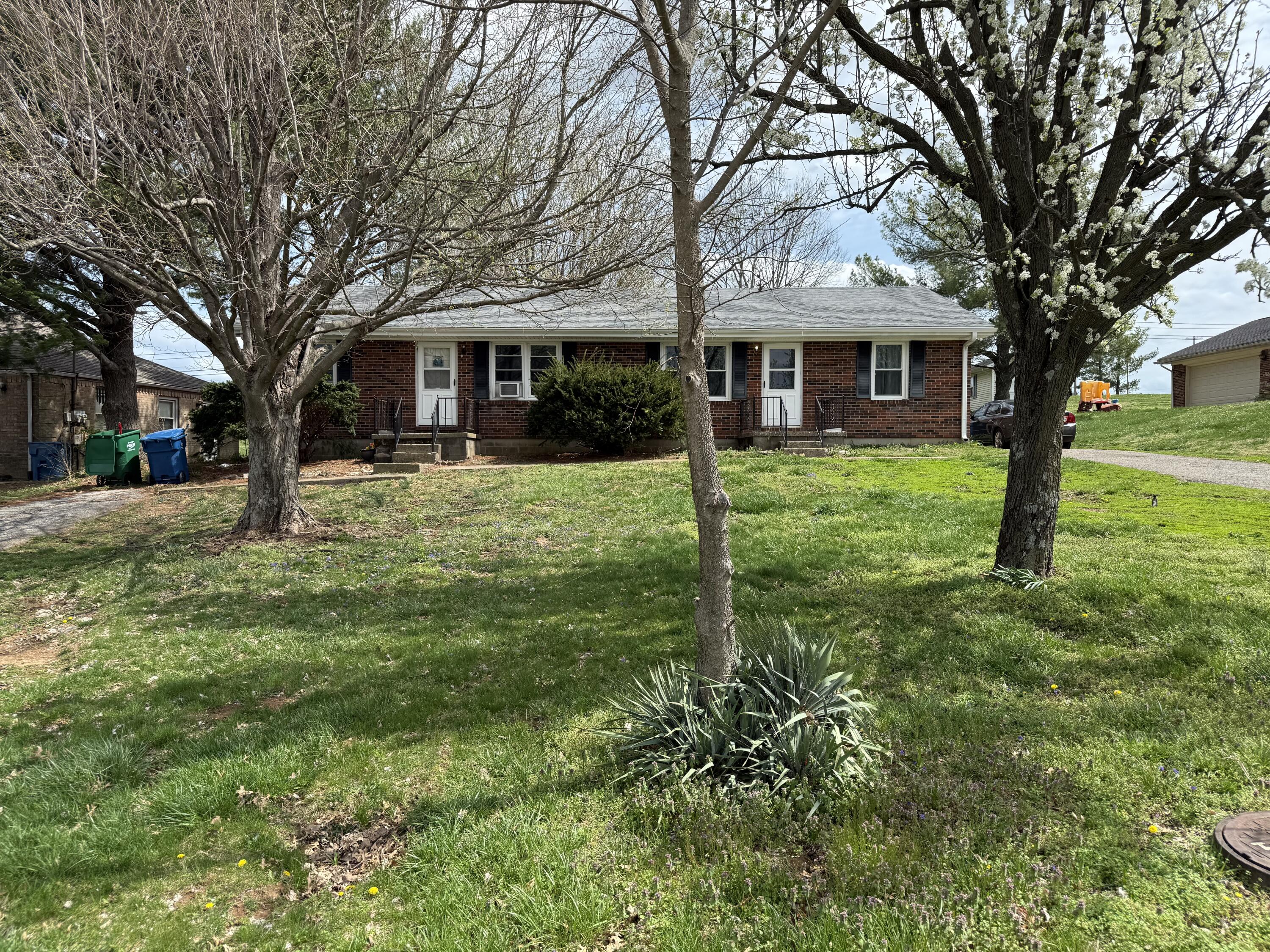 221 223 Hycliff Street Property Photo