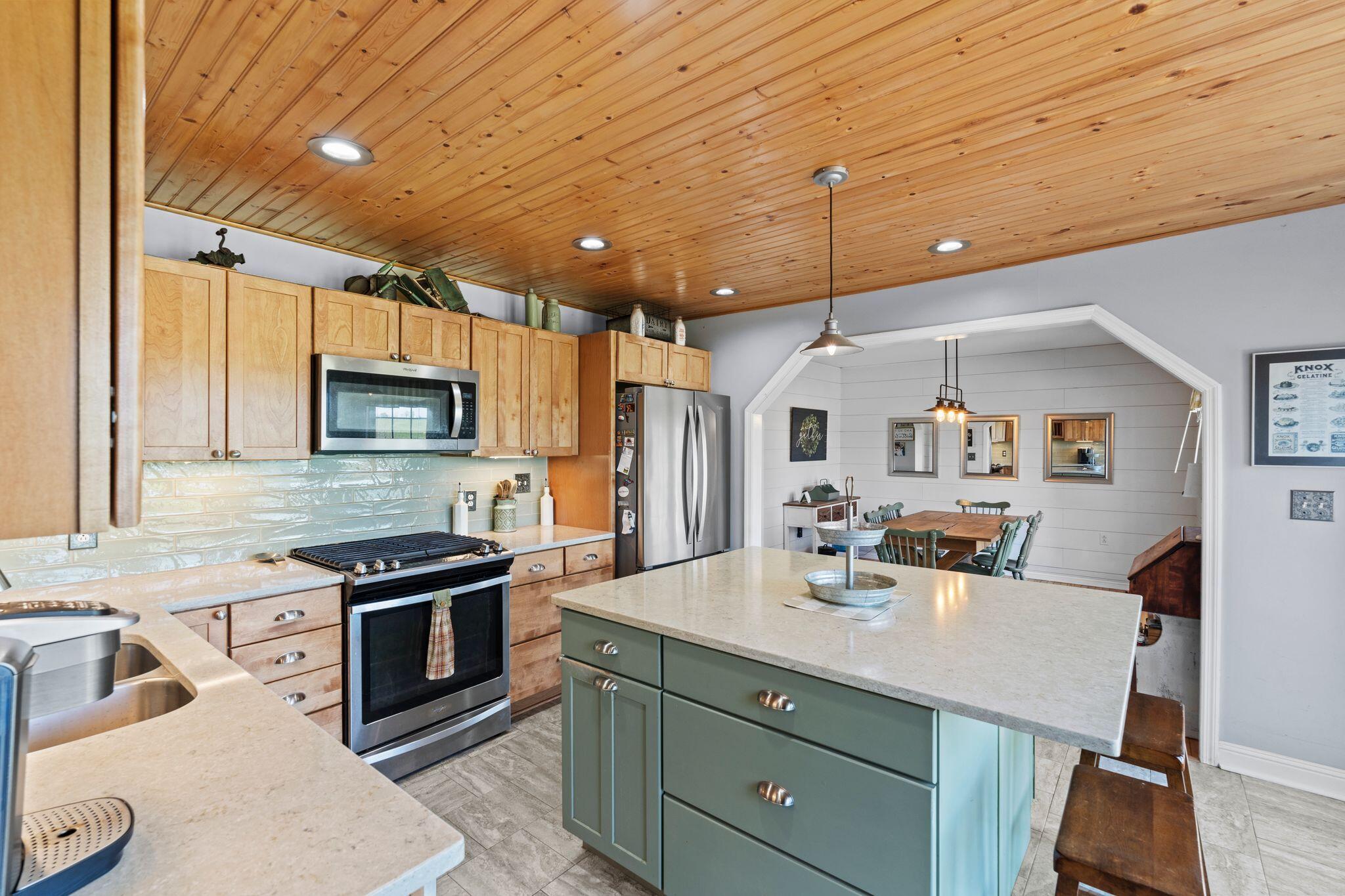 805 Paris Road Property Photo 15