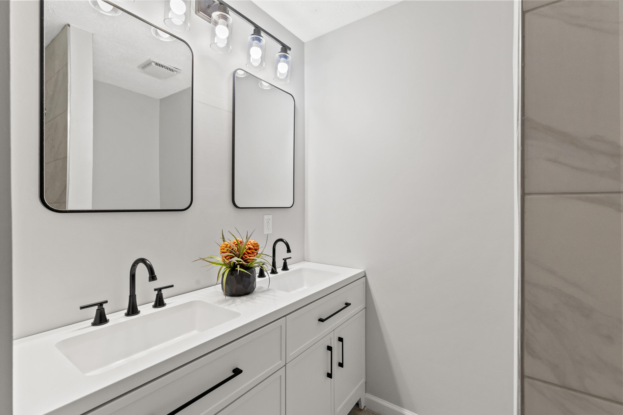 3412 Simcoe Court Property Photo 18
