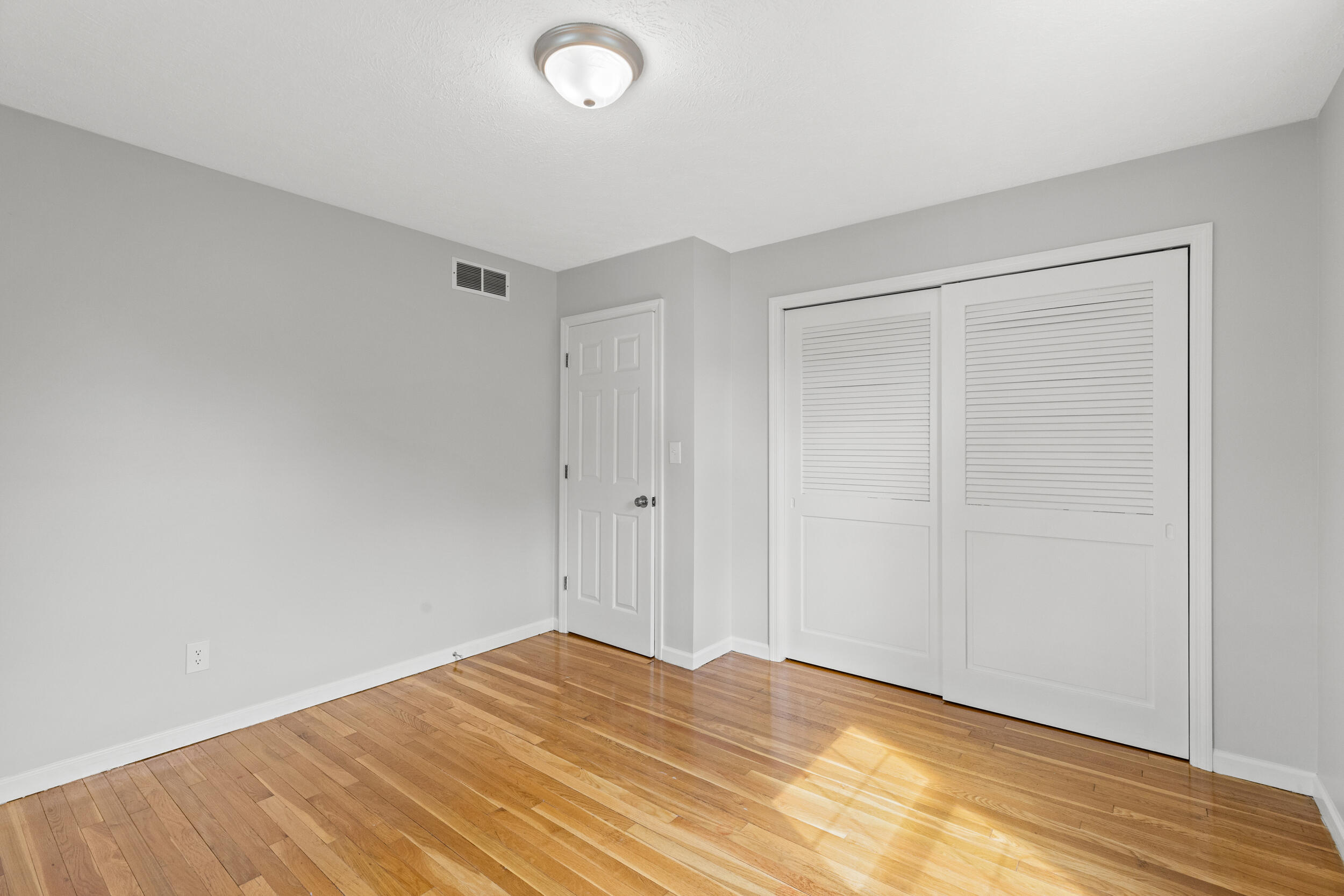 3412 Simcoe Court Property Photo 21