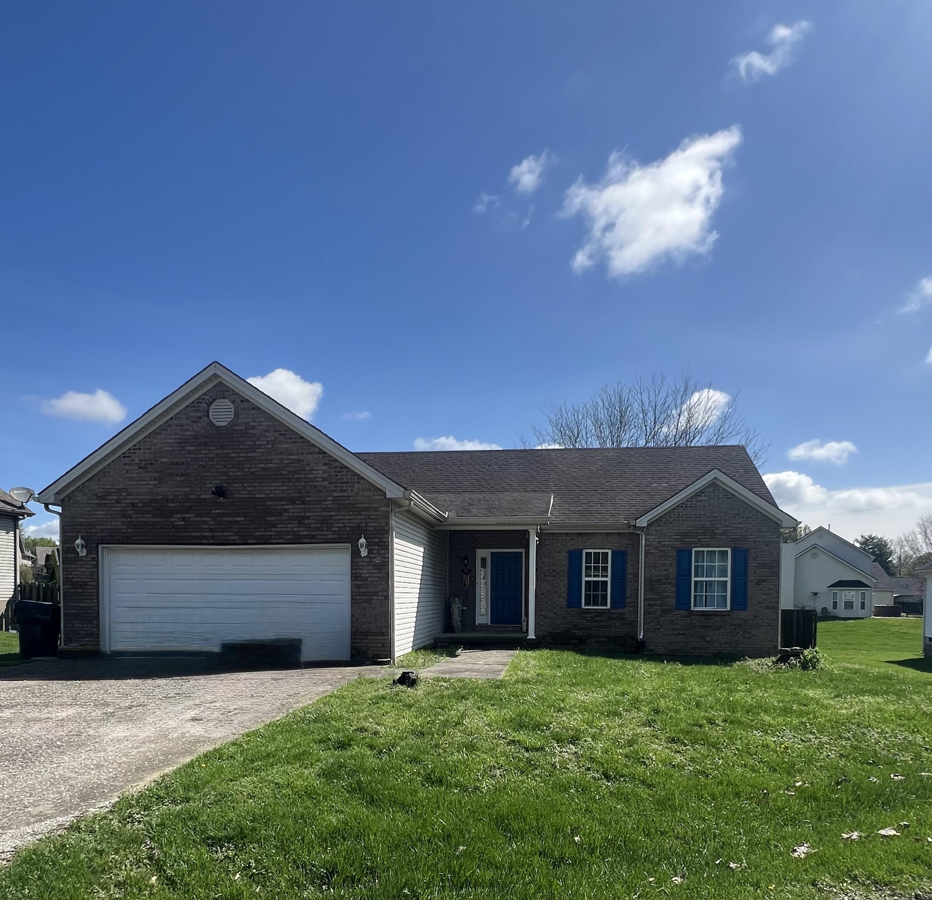 212 swale Court Property Photo 1