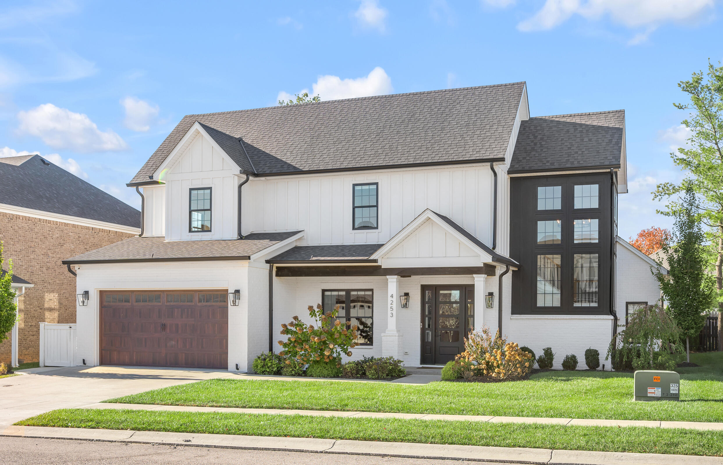 4253 Captains Court Property Photo 1