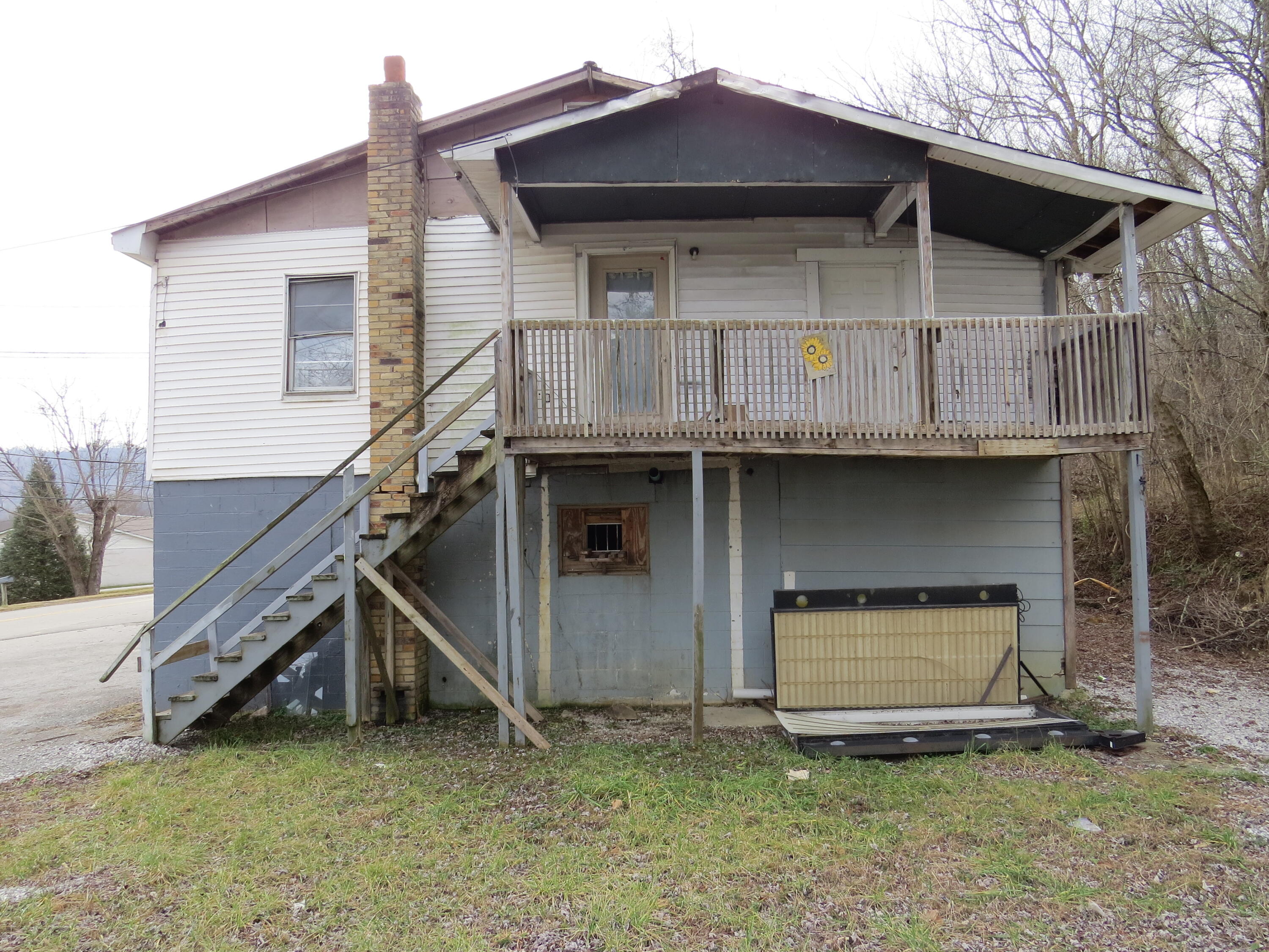 627 Pitzer Street Property Photo 3
