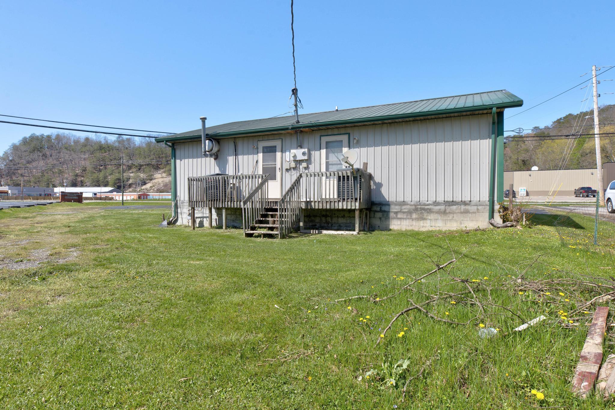 5657 Main Street Property Photo 4