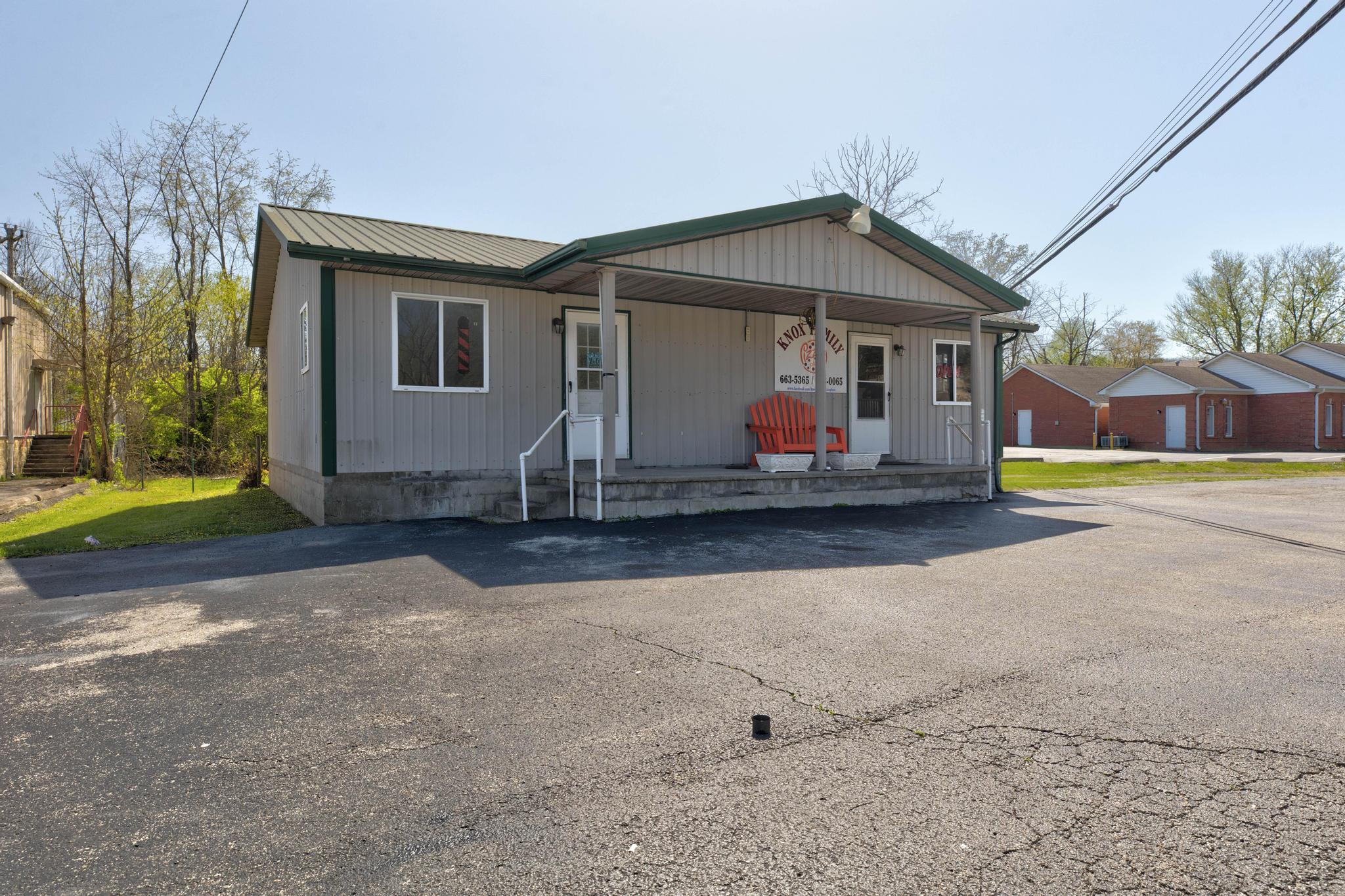 5657 Main Street Property Photo 5