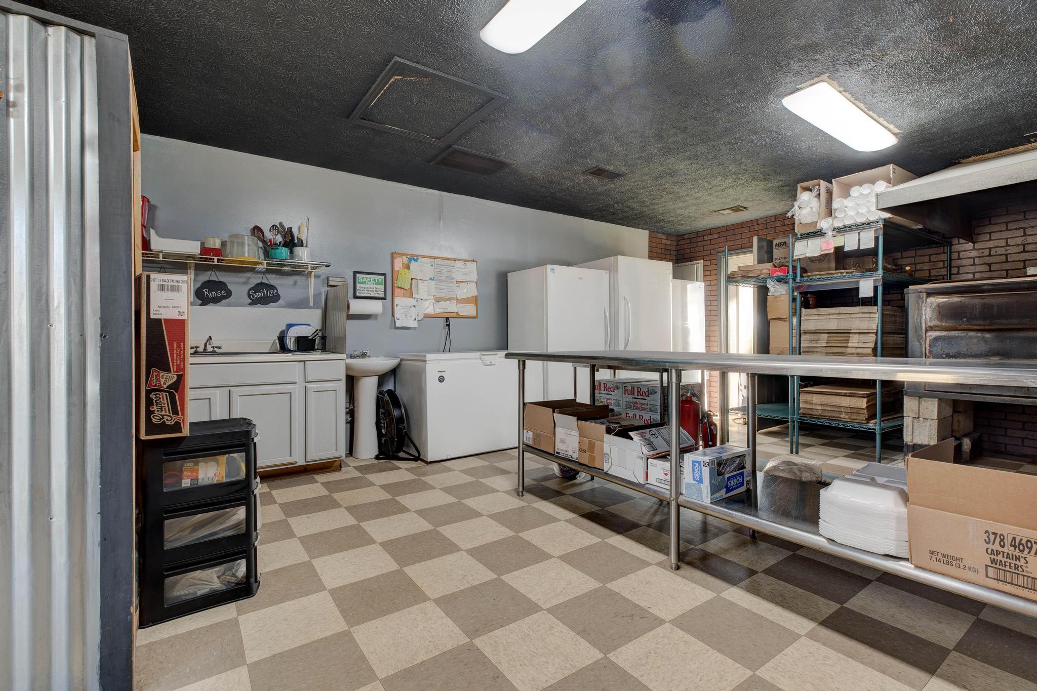 5657 Main Street Property Photo 12