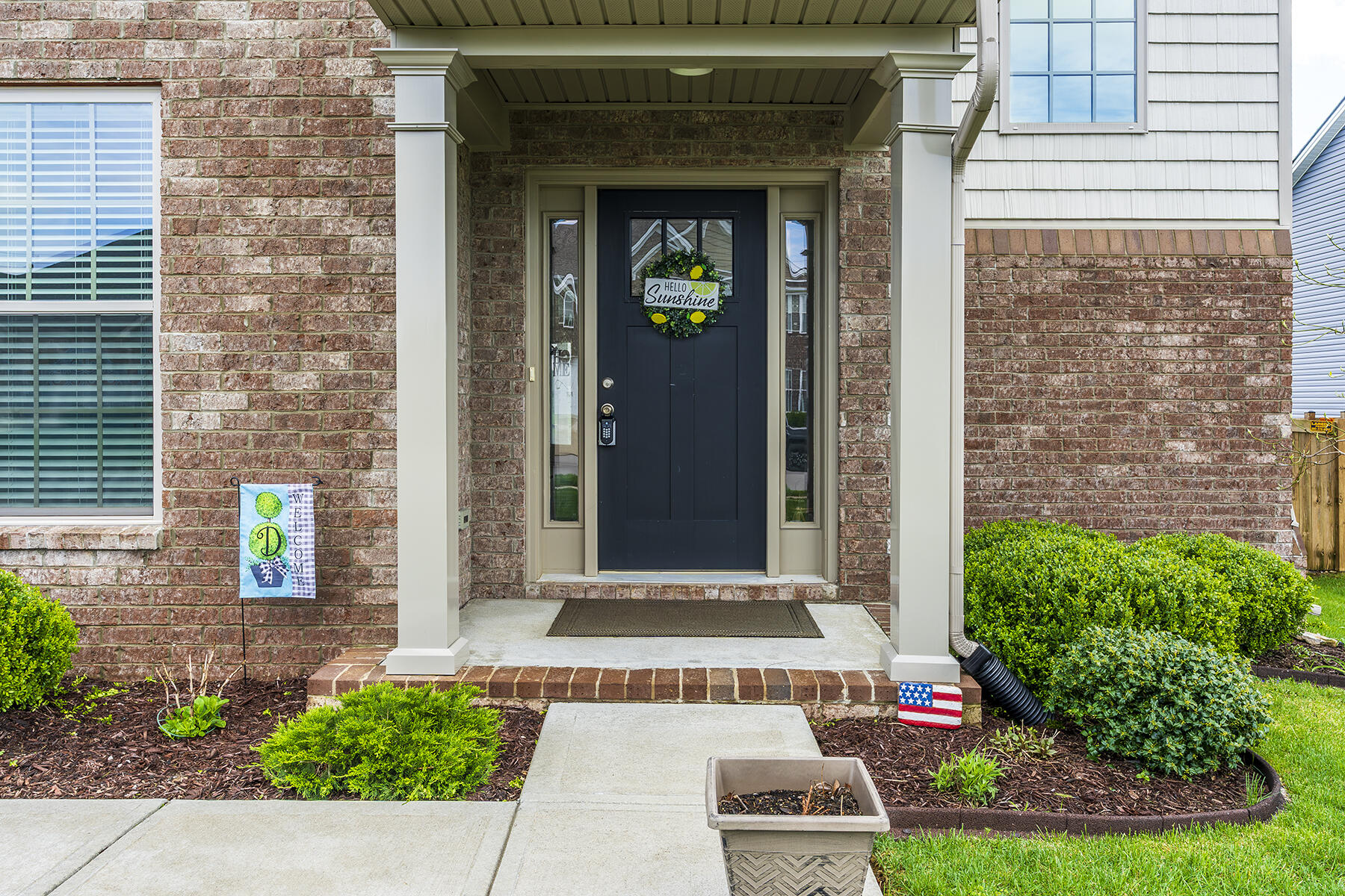 136 Castle Acre Way Property Photo 4