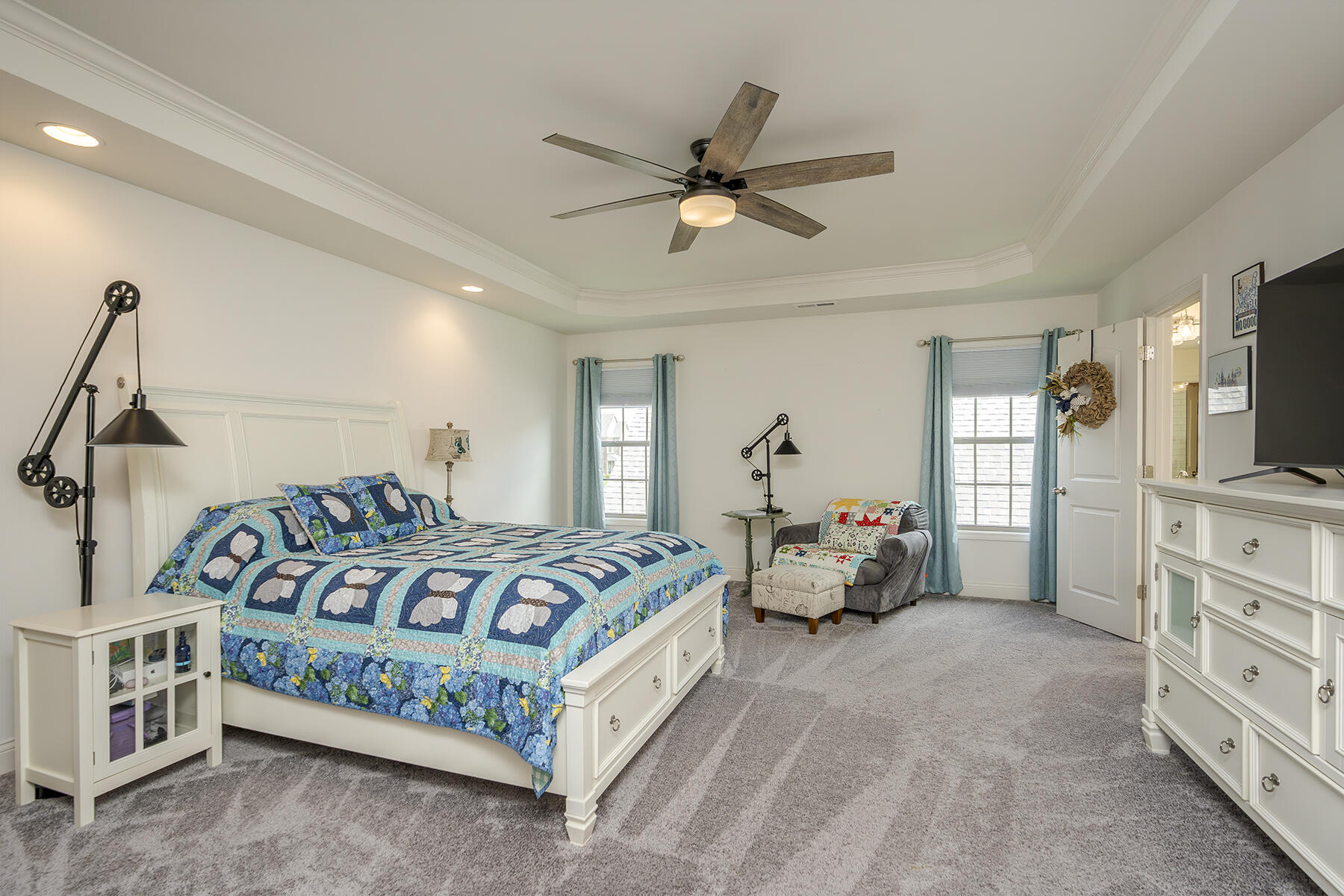 136 Castle Acre Way Property Photo 29