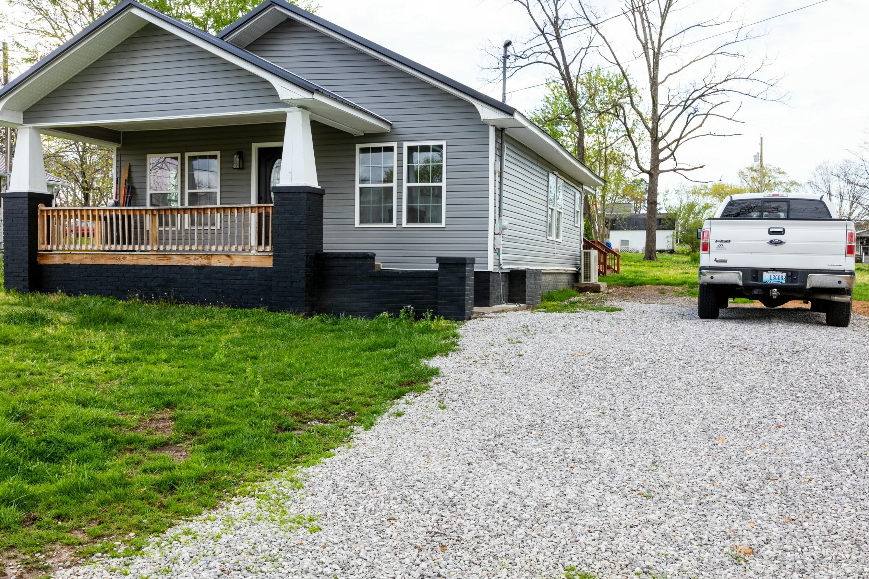 64 Beech Tree Ln Lane Property Photo