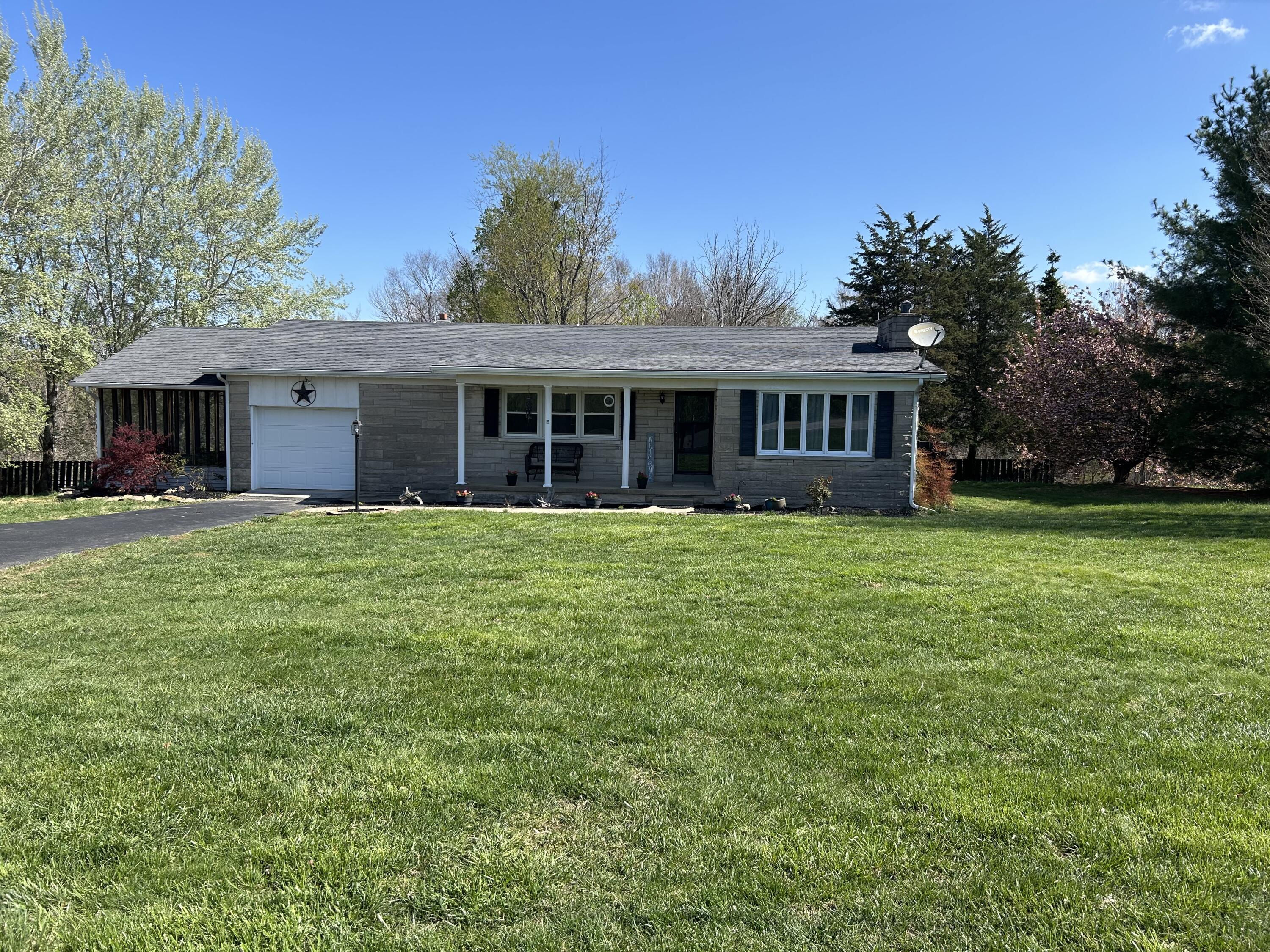 9380 Russell Springs Road Property Photo 1