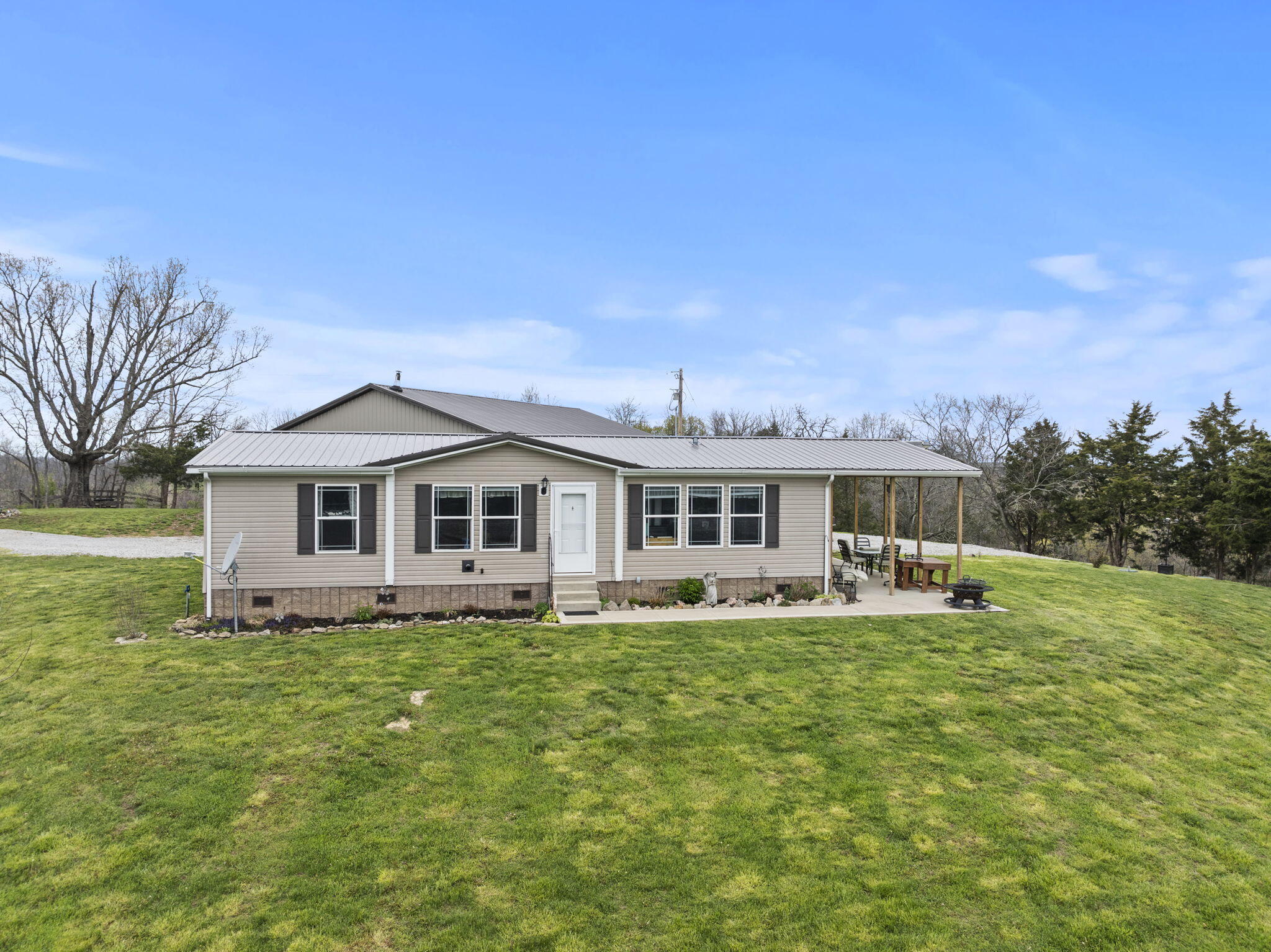 14423 Highway 356 Property Photo