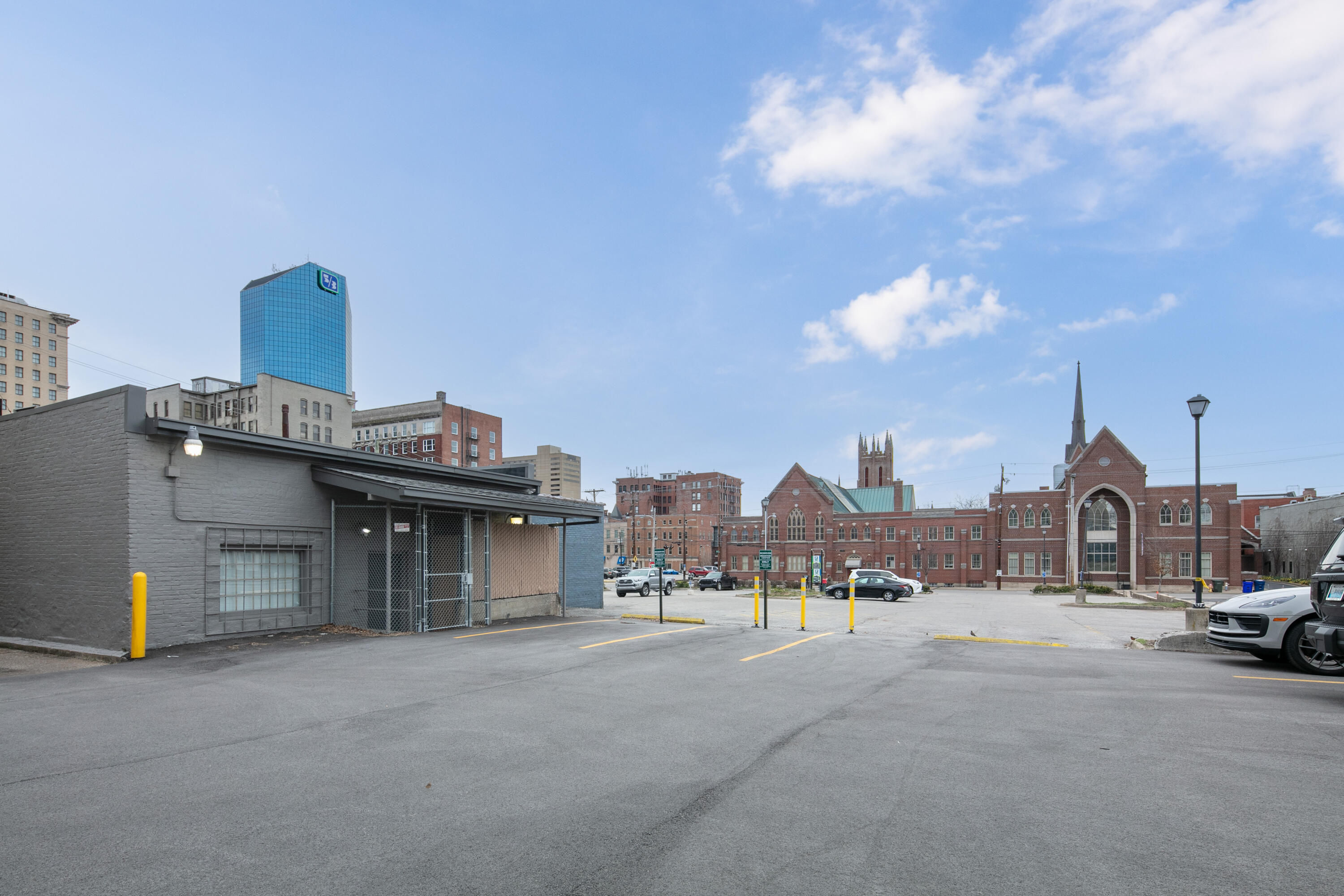 169 North Limestone Property Photo 22