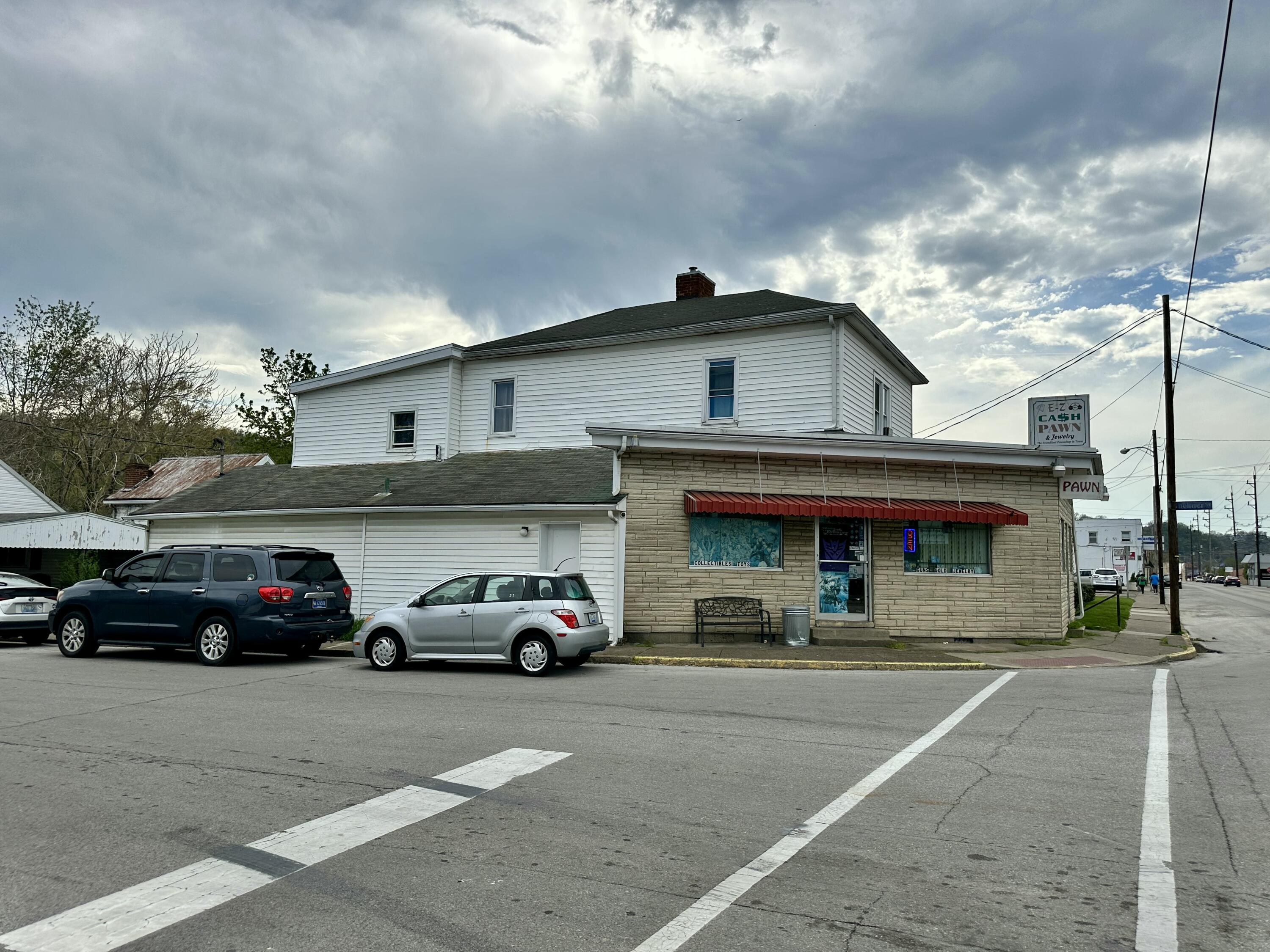 1030 Forest Avenue Property Photo 3