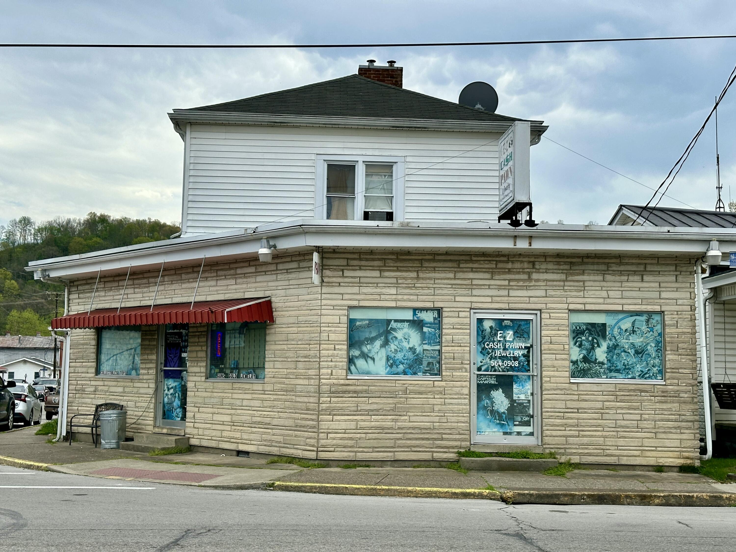 1030 Forest Avenue Property Photo 4