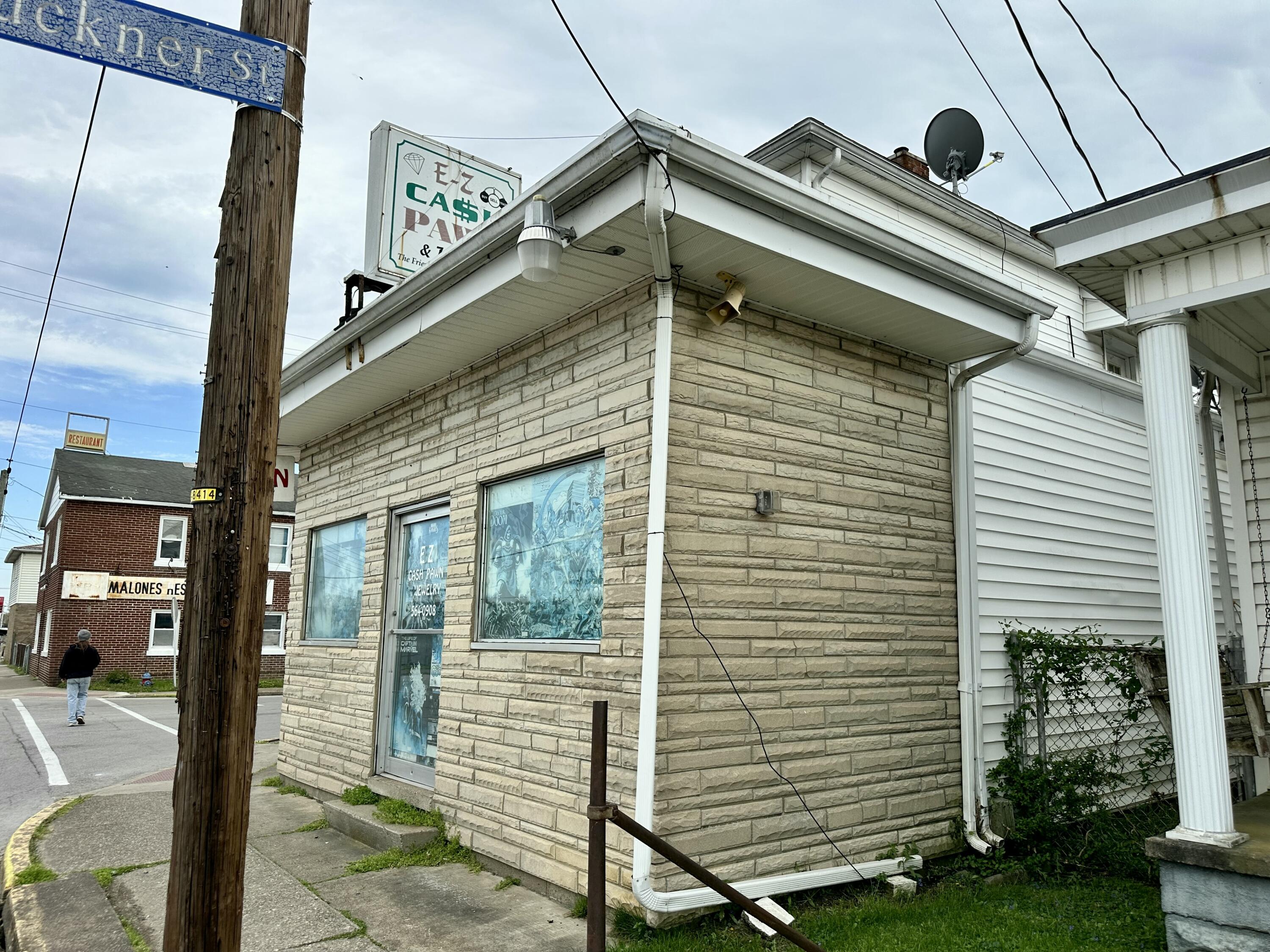 1030 Forest Avenue Property Photo 6